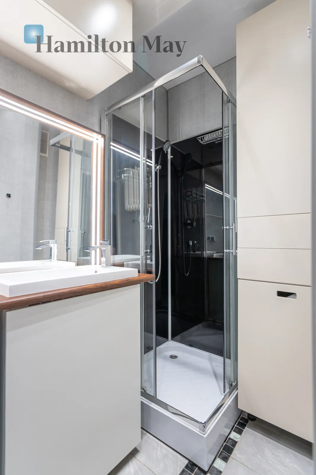 Level: 7 Price: 765000 PLN Bedrooms: 2 Bathrooms: 1 Size: 63m2 Price/m2: 12143 PLN - slider