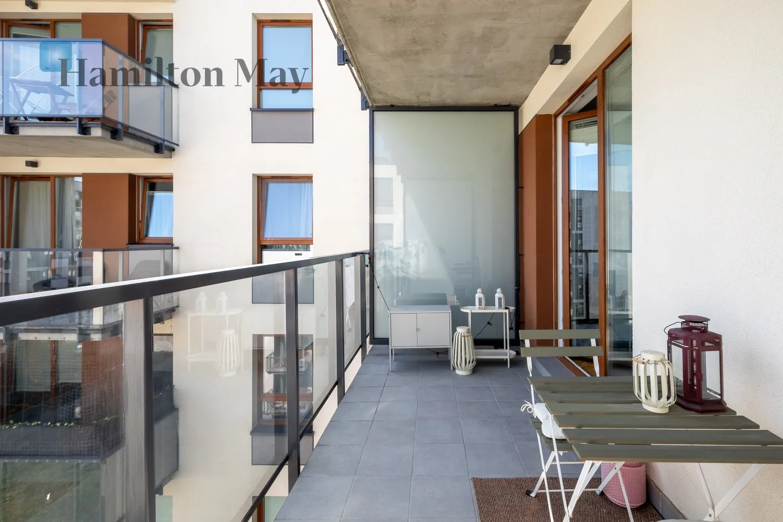 Stylowy apartament z miejscem w garażu podziemnym i komórką lokatorską | ul. Wrocławska - slider
