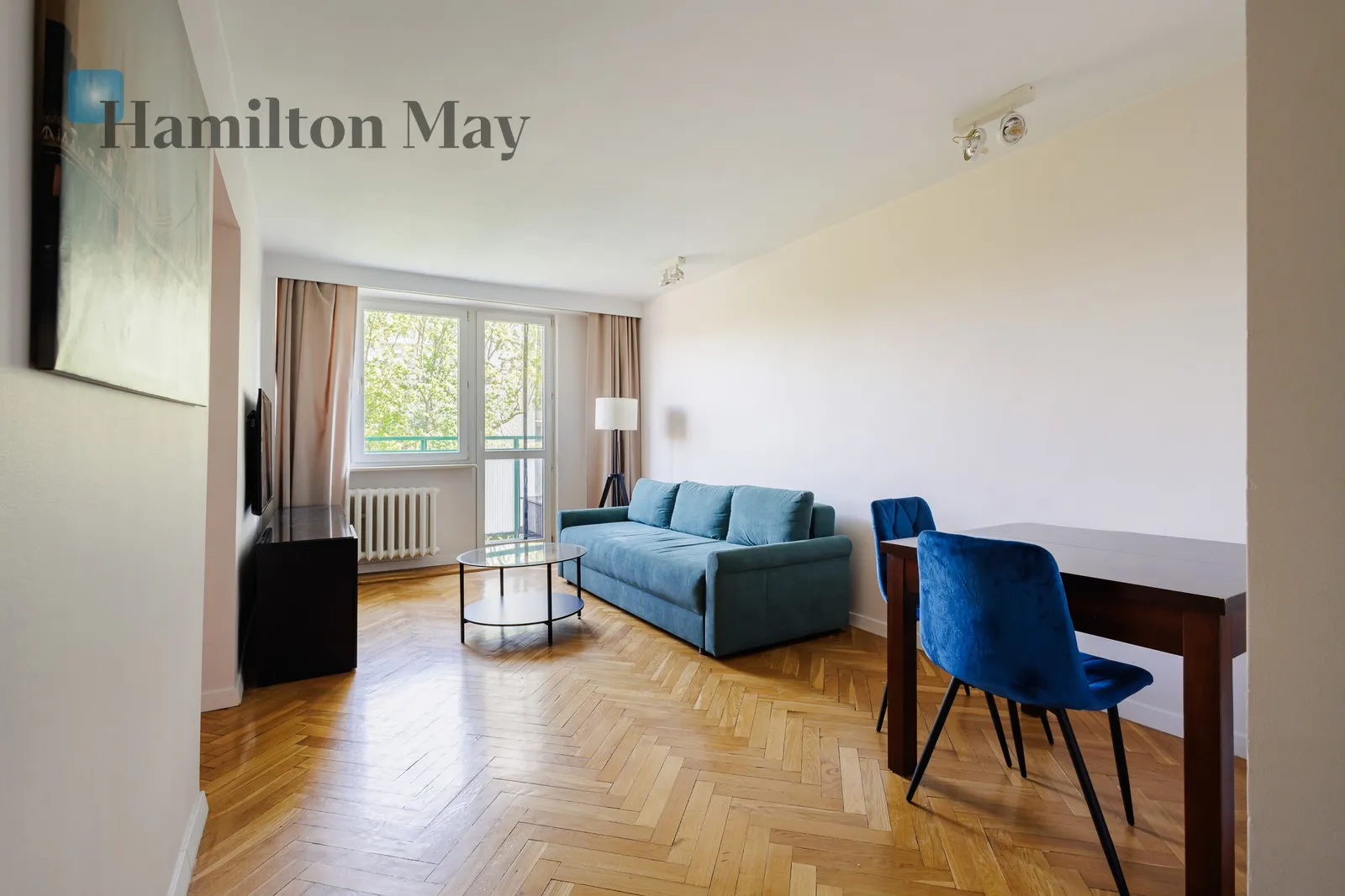 City: Warszawa Street: Stefana Batorego Region: Mokotów Subregion: Stary Mokotów Distance to centre: 2.11 km Level: 2 Price: 3200 PLN Bedrooms: 1 Bathrooms: 1 Size: 50m2 - slider