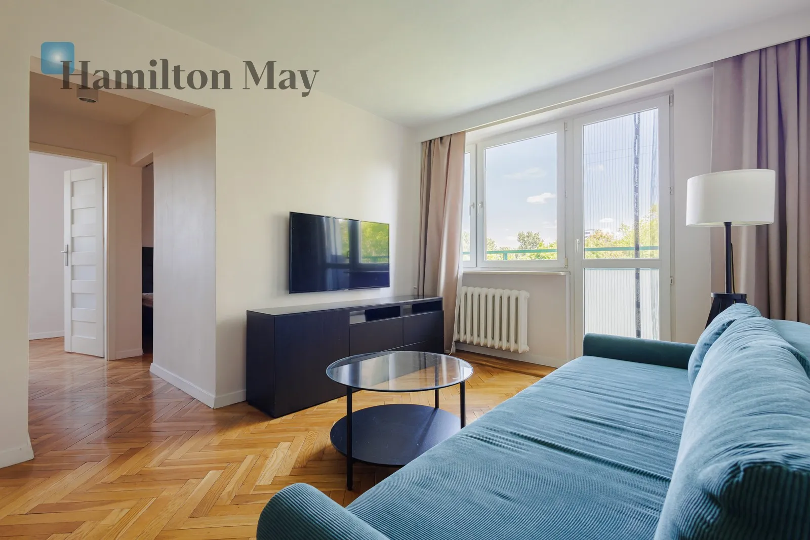 City: Warszawa Street: Stefana Batorego Region: Mokotów Subregion: Stary Mokotów Distance to centre: 2.11 km Level: 2 Price: 3200 PLN Bedrooms: 1 Bathrooms: 1 - slider
