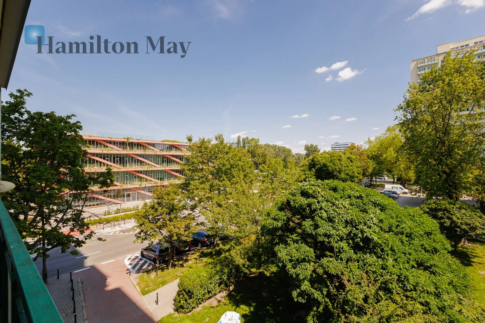 Region: Mokotów Subregion: Stary Mokotów Distance to centre: 2.11 km Level: 2 Price: 3200 PLN Bedrooms: 1 Bathrooms: 1 - slider
