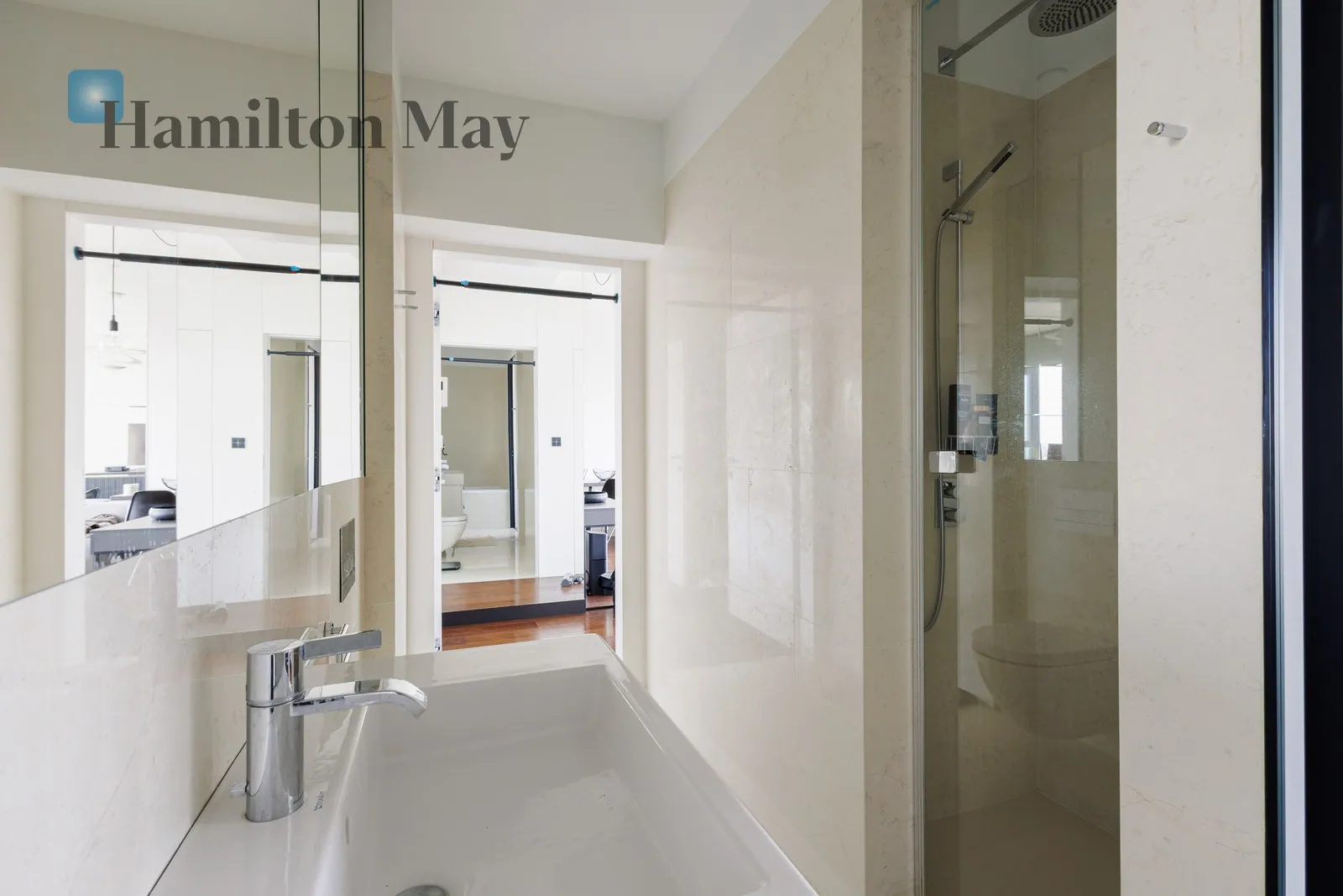 Distance to centre: 0.92 km Level: 25 Price: 3500000 PLN Bedrooms: 1 Bathrooms: 1 Size: 58m2 Price/m2: 60345 PLN - slider