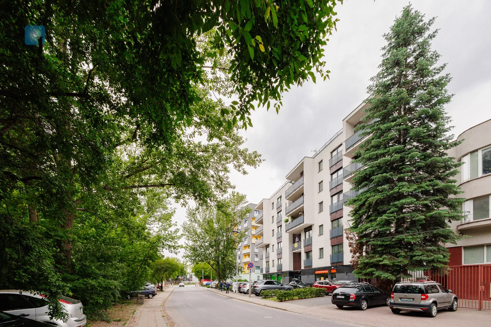 Region: Ursynów Subregion: Wyczółki Distance to centre: 7.19 km Level: 2 Price: 1740000 PLN Bedrooms: 3 Bathrooms: 2 - slider