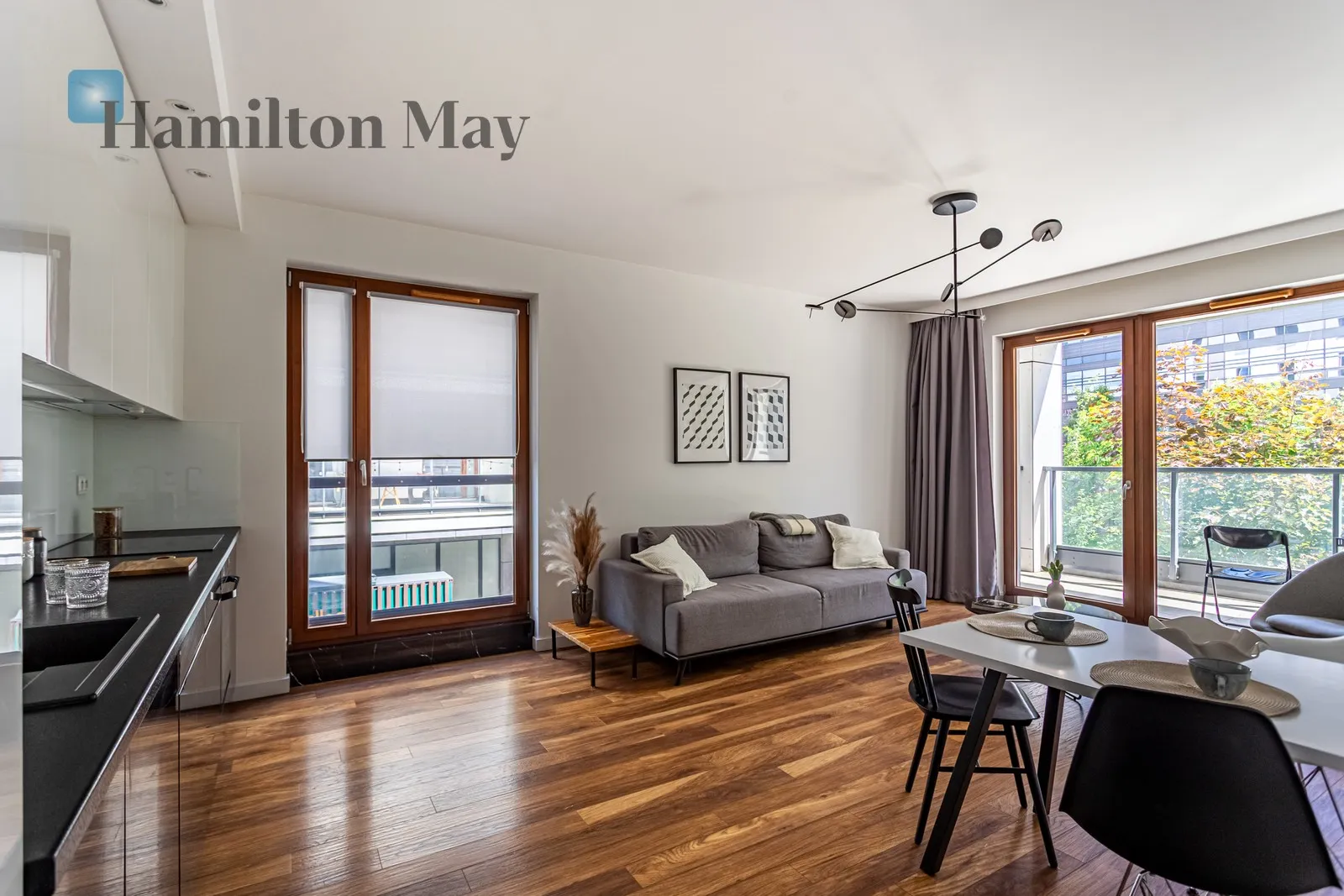 City: Warszawa Street: Grzybowska Region: Wola Subregion: Czyste Distance to centre: 2.25 km Level: 1 Price: 8000 PLN Bedrooms: 2 Bathrooms: 1 Size: 64m2 - slider