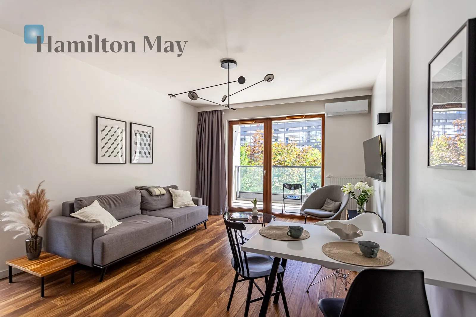City: Warszawa Street: Grzybowska Region: Wola Subregion: Czyste Distance to centre: 2.25 km Level: 1 Price: 8000 PLN Bedrooms: 2 Bathrooms: 1 Size: 64m2 Price/m2: 125 PLN - slider