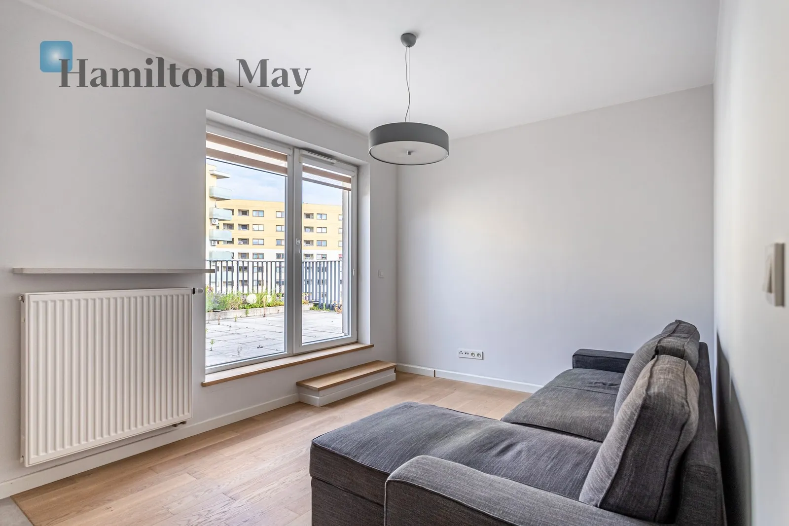 City: Warszawa Street: Gen. Tadeusza Pełczyńskiego Region: Bemowo Subregion: Górce Distance to centre: 7.33 km Level: 4 Price: 4000 PLN Bedrooms: 2 Bathrooms: 2 Size: 55m2 Price/m2: 73 PLN - slider