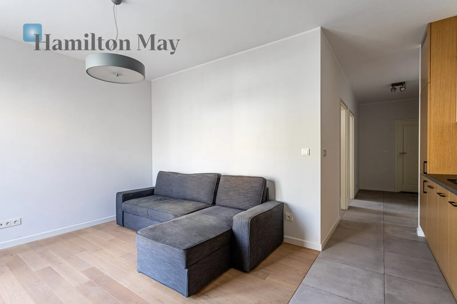 Street: Gen. Tadeusza Pełczyńskiego Region: Bemowo Subregion: Górce Distance to centre: 7.33 km Level: 4 Price: 4000 PLN Bedrooms: 2 Bathrooms: 2 Size: 55m2 Price/m2: 73 PLN - slider