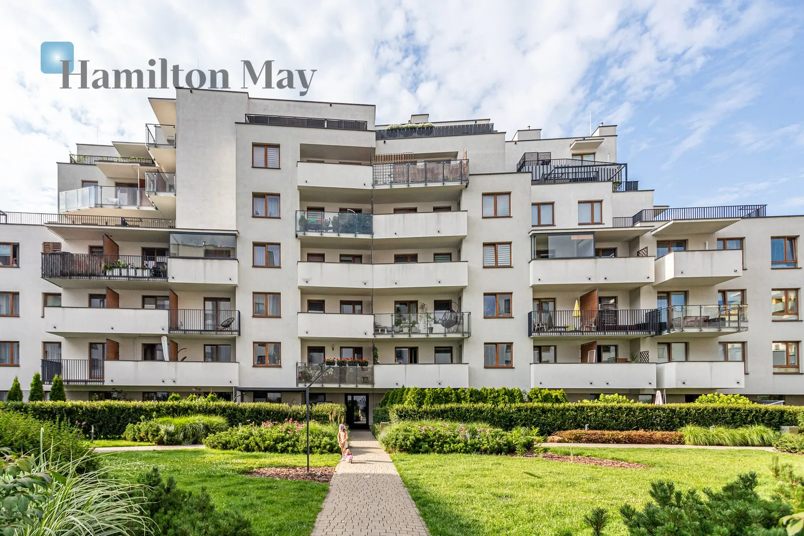 Region: Bemowo Subregion: Górce Distance to centre: 7.33 km Level: 4 Price: 4000 PLN - slider