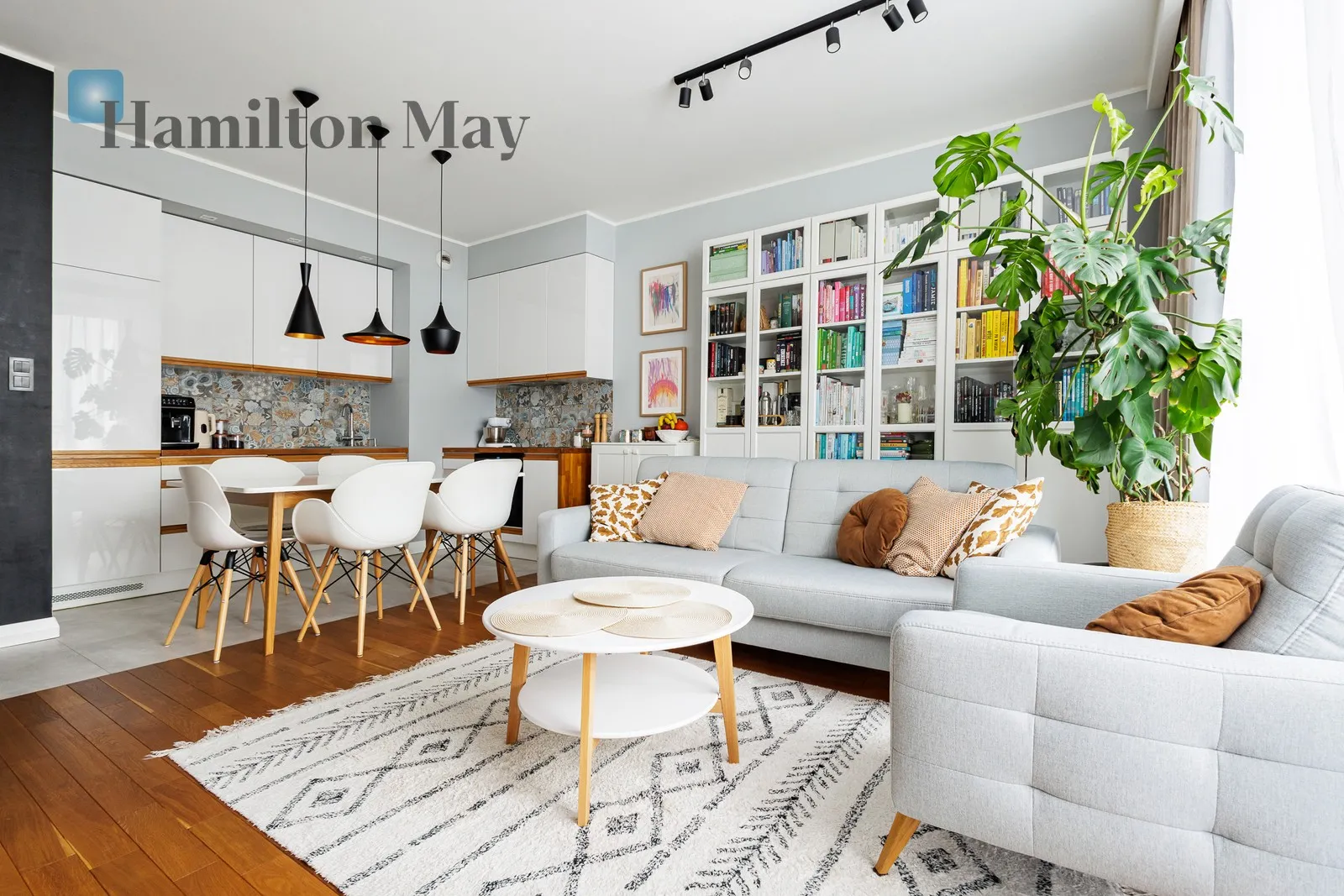 2-room apartment with a large balcony | Park Wola Residence | Wola – Odolany - slider