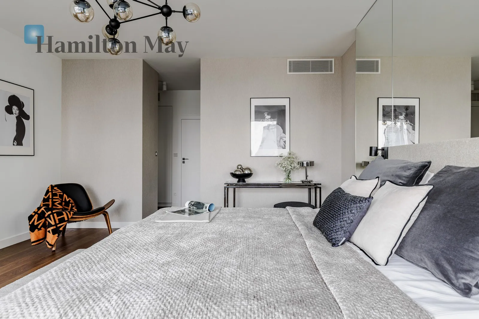 City: Warszawa Street: Grzybowska Region: Wola Subregion: Mirów Distance to centre: 1.58 km Level: 27 Price: 30000 PLN - slider