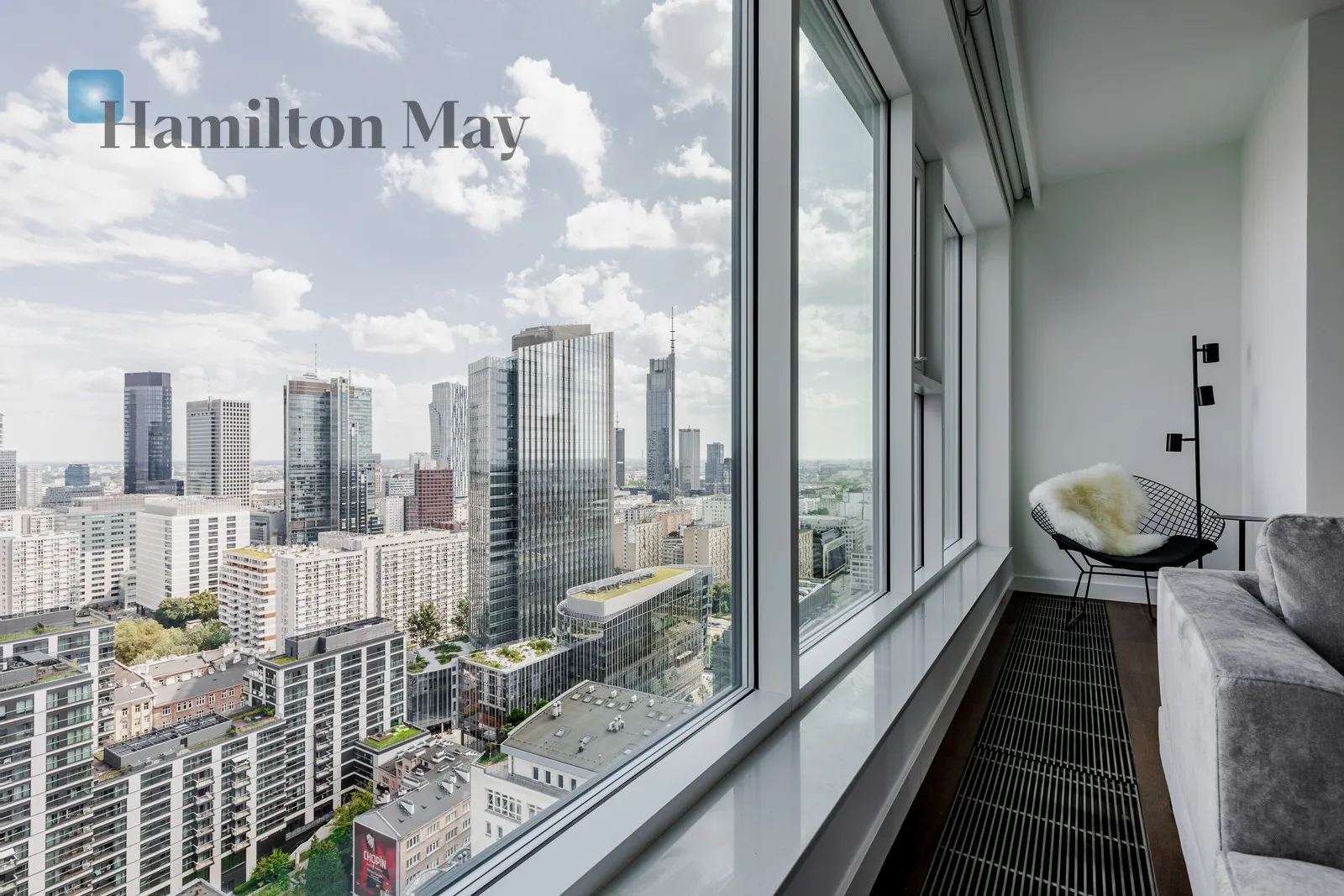 City: Warszawa Street: Grzybowska Region: Wola Subregion: Mirów Distance to centre: 1.58 km - slider