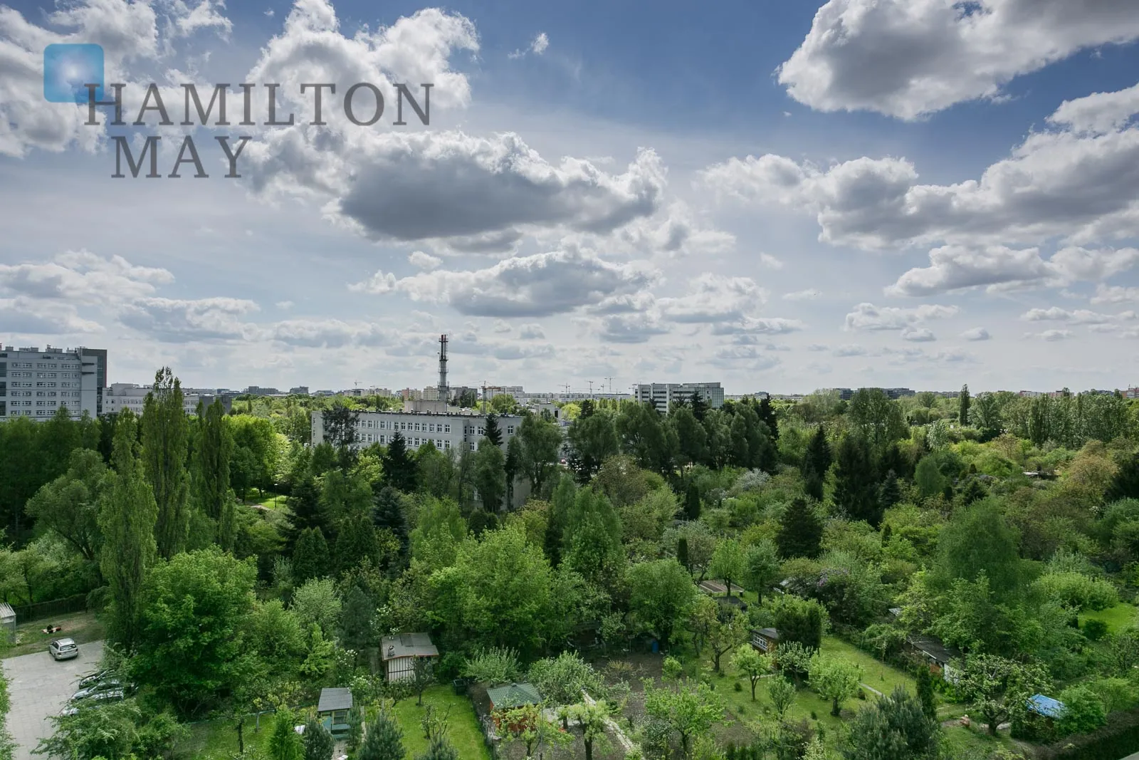 Spacious apartment in Mokotów, with a beautiful view over the city center - slider