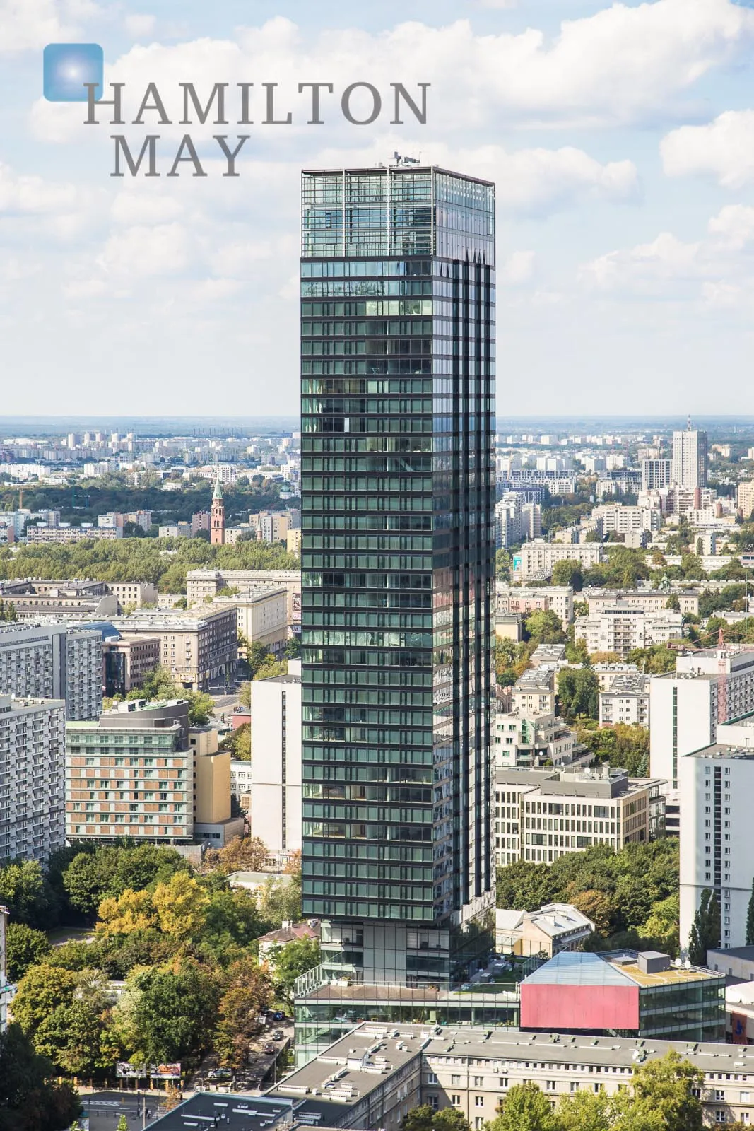 Luxury apartment in Cosmopolitan with panoramic city views - slider