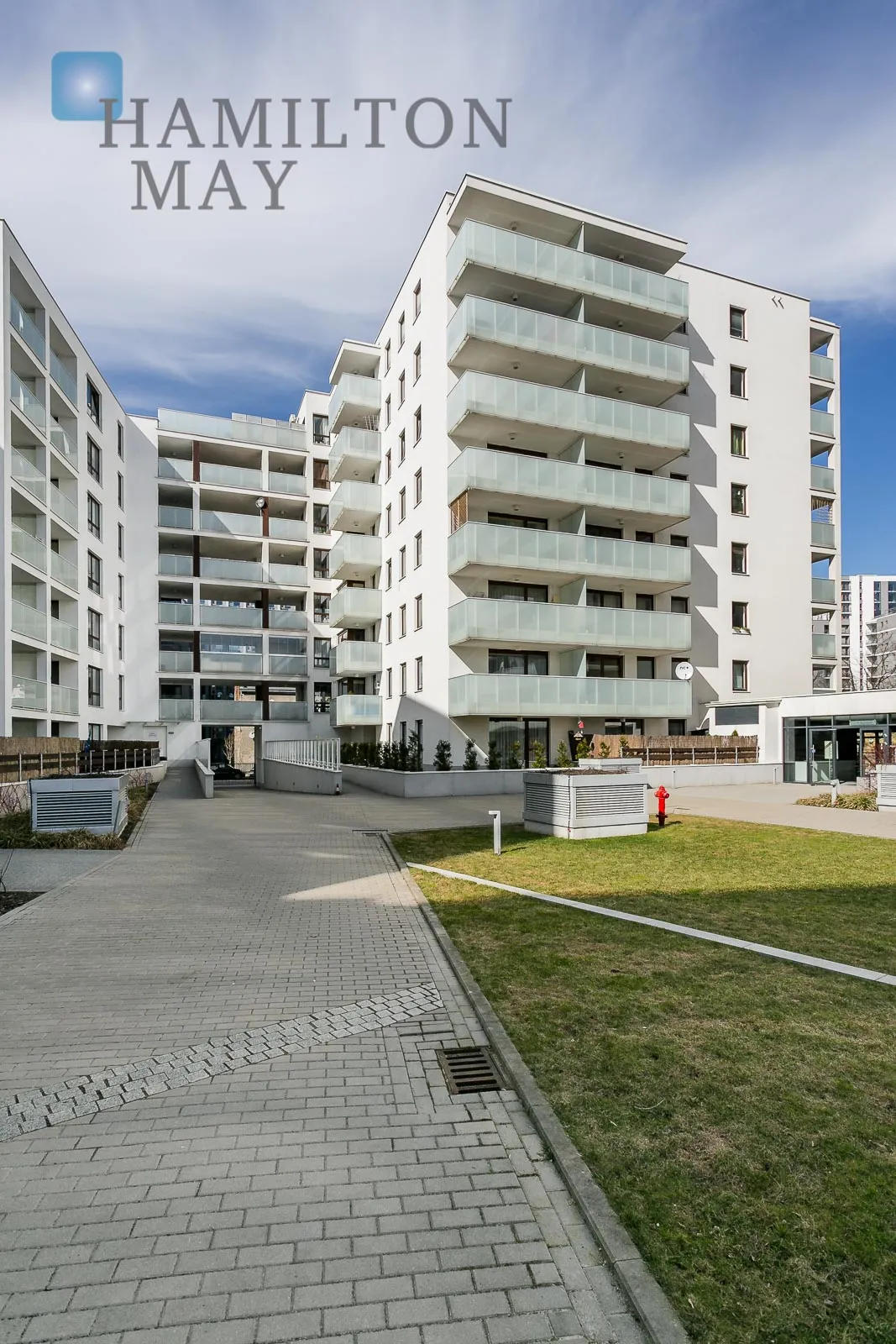 Unique, comfortable two bedroom apartment located in the Wola district - slider