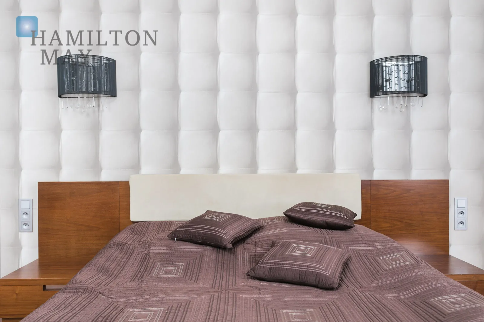 Просторий будинок з гарною ділянкою та сучасним закритим житловим комплексом на півночі Кракова | Маслом'янца - slider