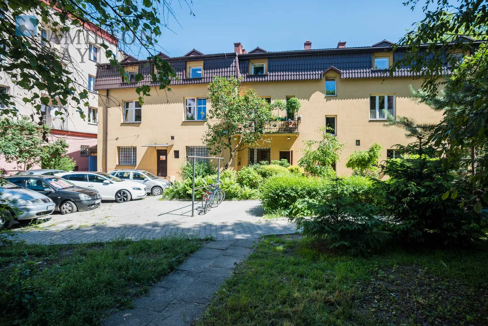 Spacious and quiet apartment located on Grzegórzecka Street - slider