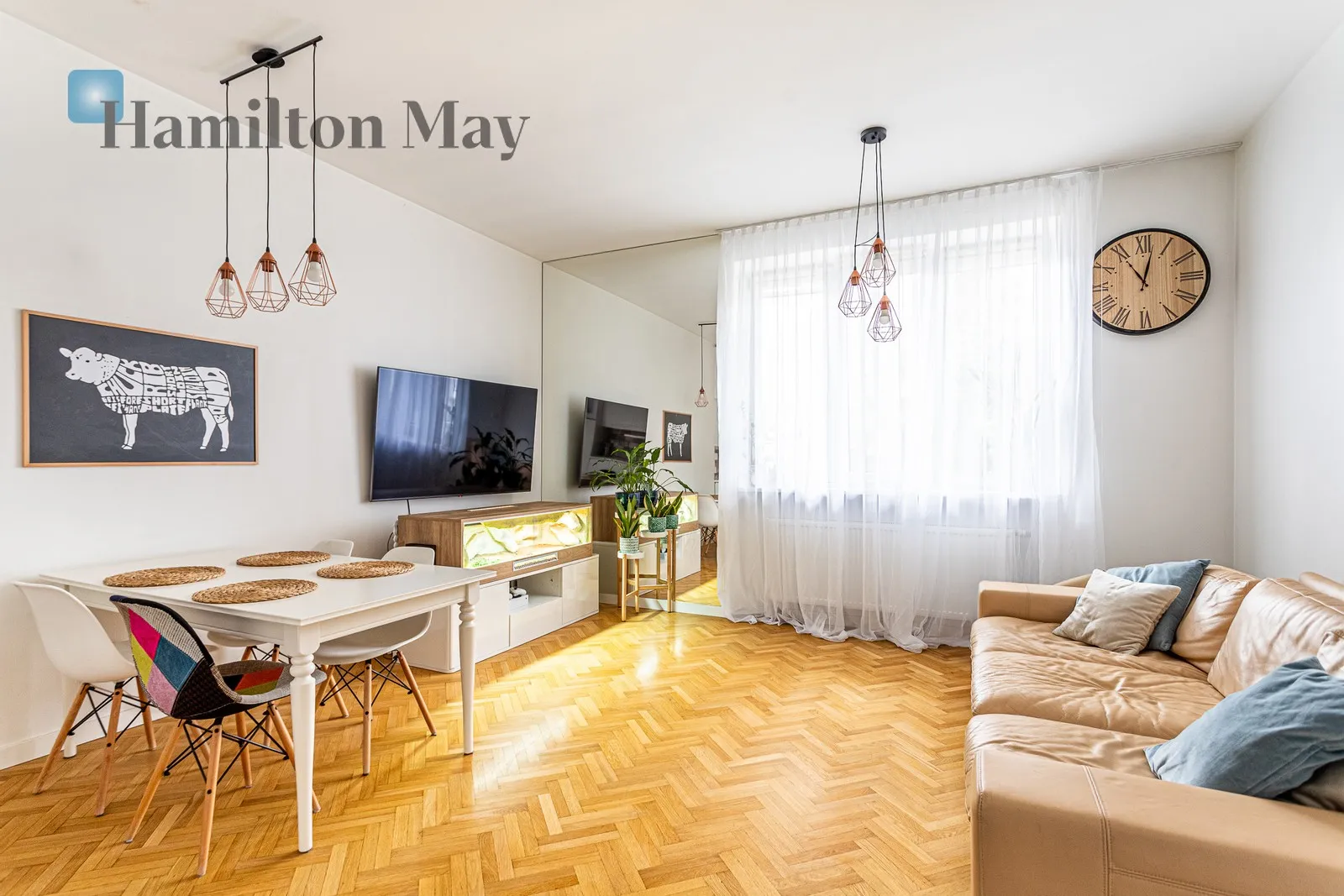 City: Warszawa Street: Ogrodowa Region: Wola Subregion: Czyste Distance to centre: 2.15 km Level: 1 Price: 5500 PLN Bedrooms: 1 Bathrooms: 1 Size: 46m2 Price/m2: 120 PLN - slider