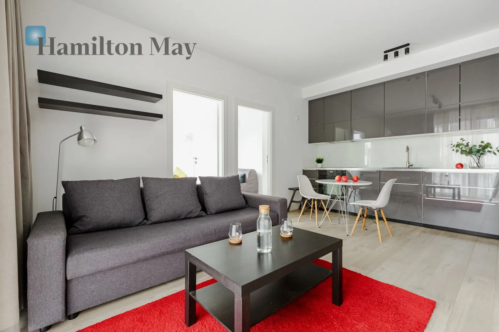 Street: Jana Kazimierza Region: Wola Subregion: Odolany Distance to centre: 5.28 km Level: 3 Price: 4000 PLN Bedrooms: 2 Bathrooms: 1 Size: 48.76m2 Price/m2: 82 PLN - slider