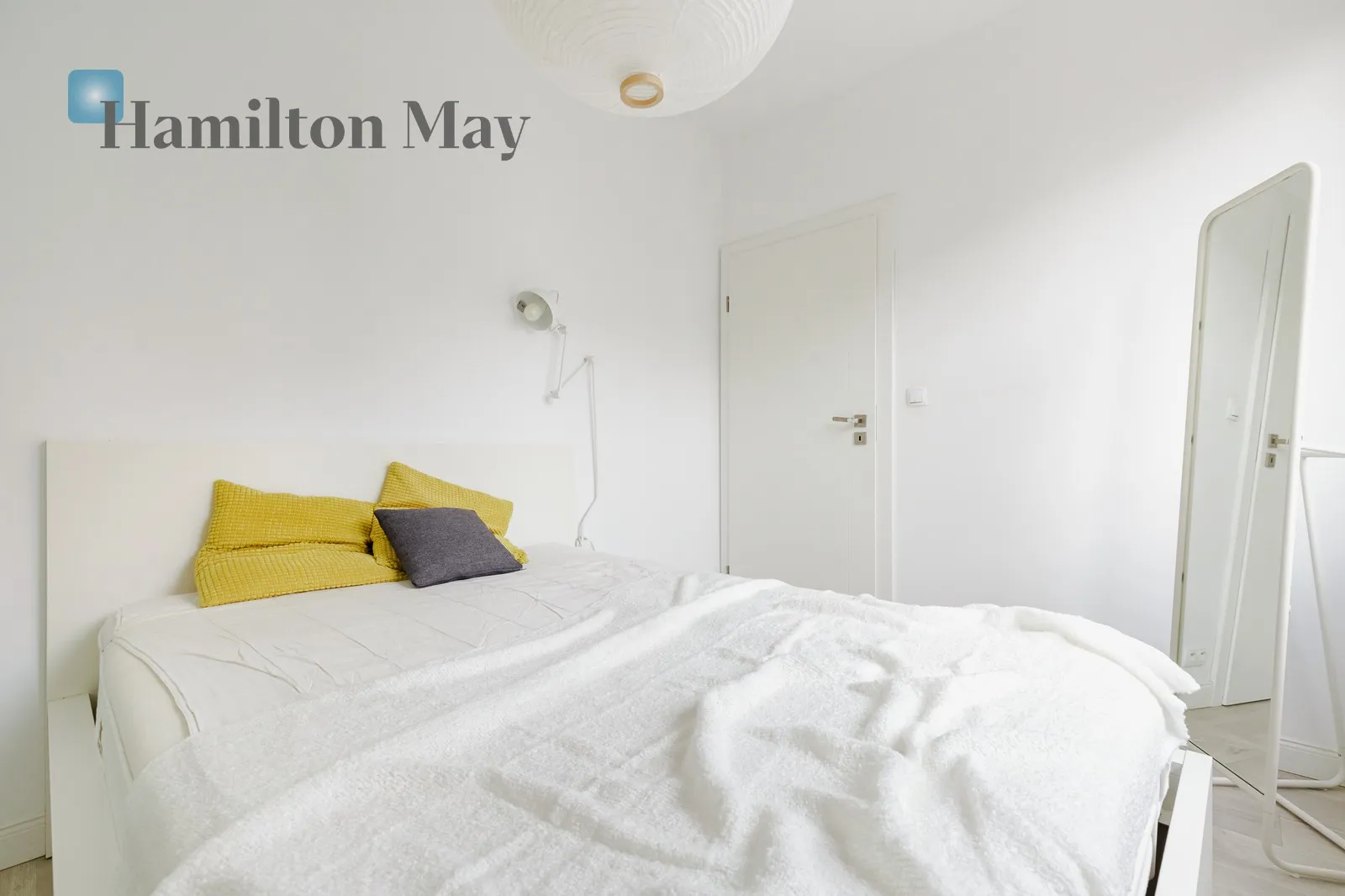 Street: Jana Kazimierza Region: Wola Subregion: Odolany Distance to centre: 5.28 km Level: 3 Price: 4000 PLN Bedrooms: 2 Bathrooms: 1 - slider