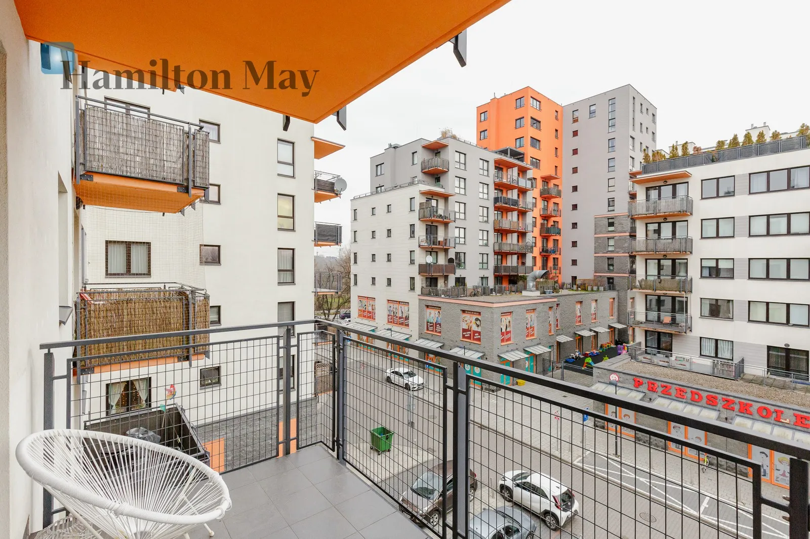 Region: Wola Subregion: Odolany Distance to centre: 5.28 km Level: 3 Price: 4000 PLN Bedrooms: 2 Bathrooms: 1 - slider