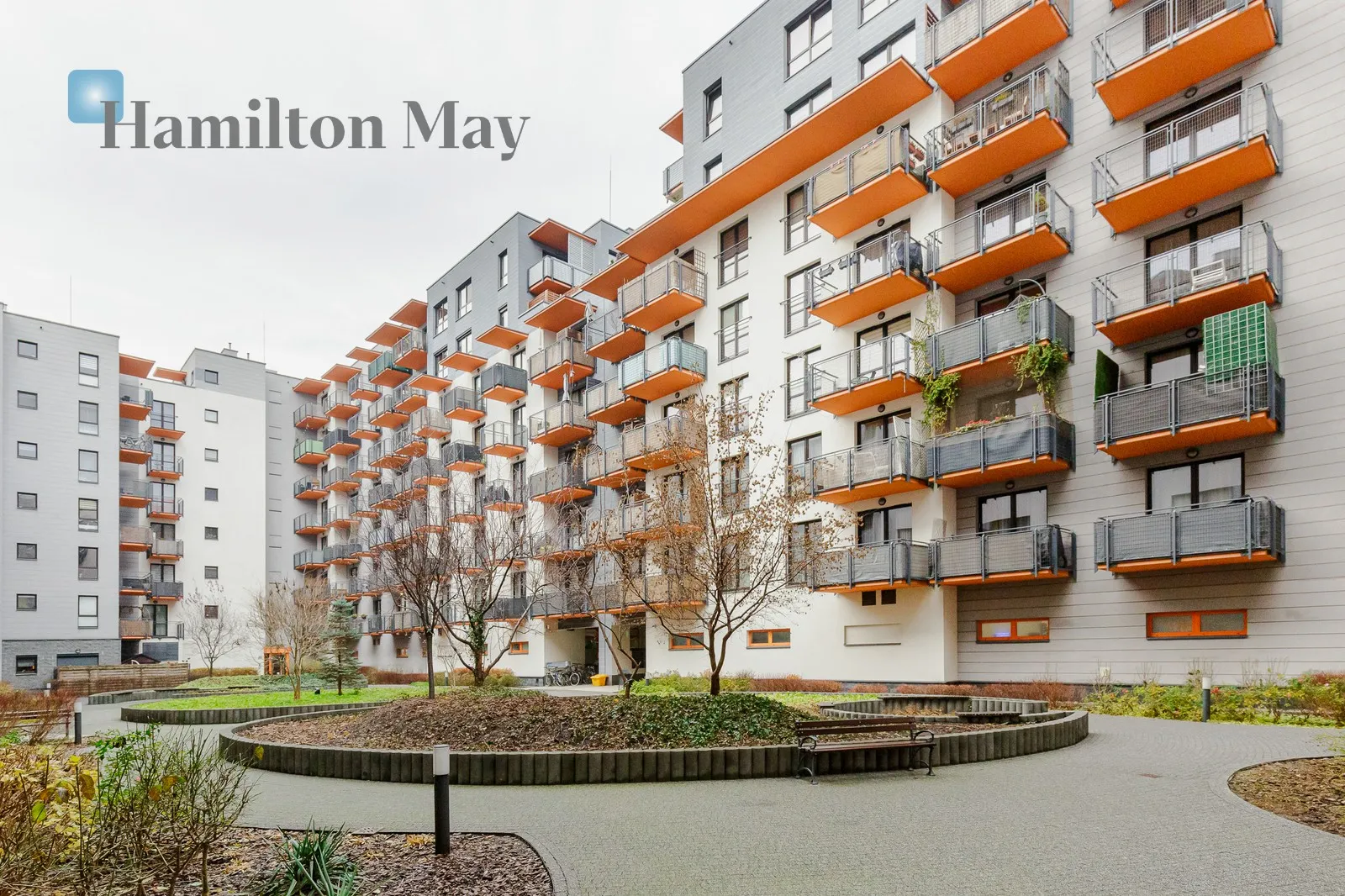 Distance to centre: 5.28 km Level: 3 Price: 4000 PLN Bedrooms: 2 Bathrooms: 1 Size: 48.76m2 Price/m2: 82 PLN - slider