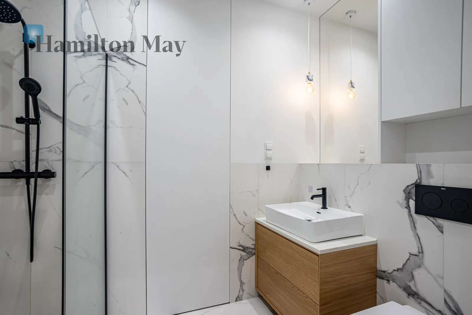 Subregion: Powiśle Distance to centre: 1.58 km Level: 2 Price: 5069 PLN Bedrooms: 1 Bathrooms: 1 Size: 40m2 - slider