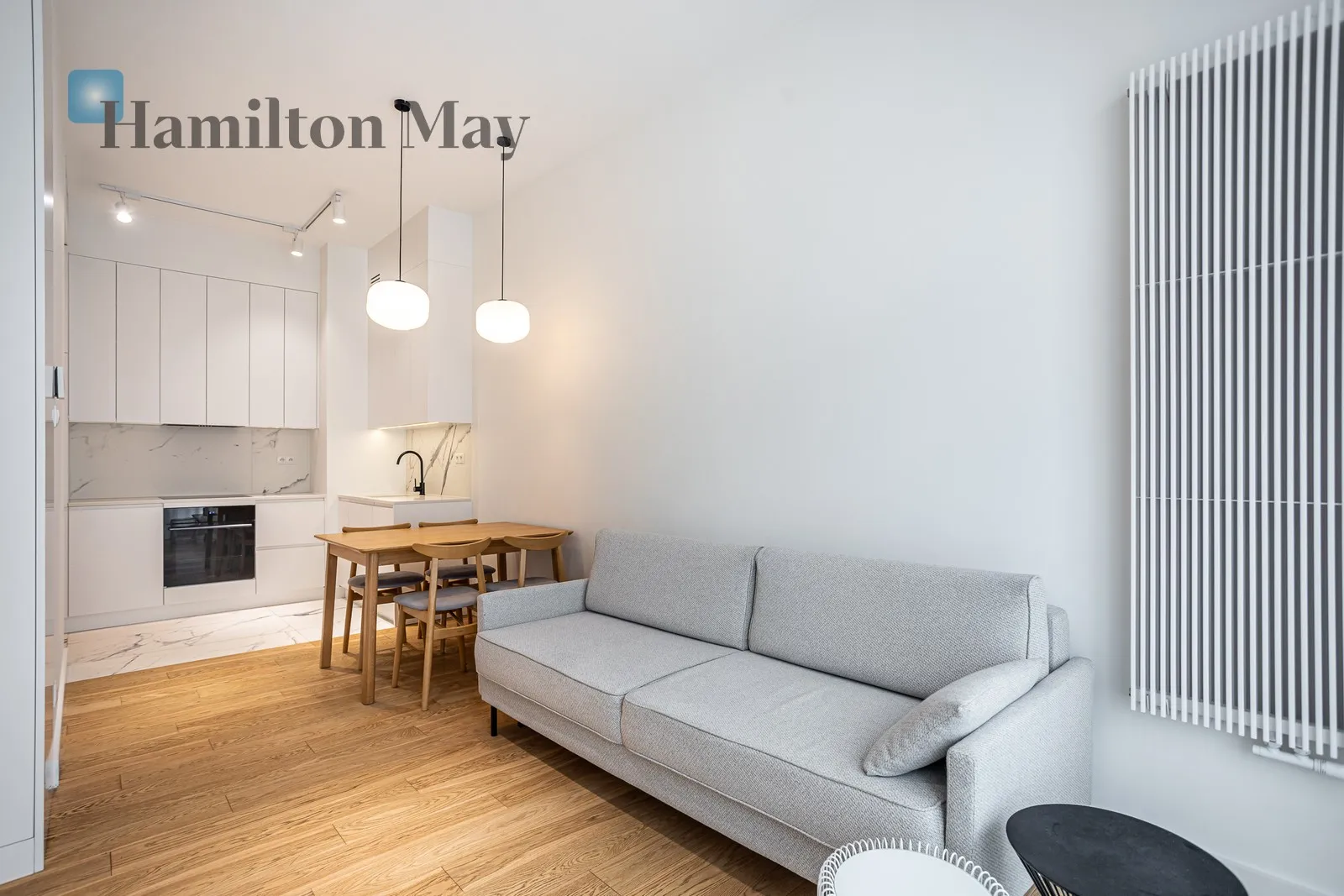 Street: Leszczyńska Region: Śródmieście Subregion: Powiśle Distance to centre: 1.58 km Level: 2 Price: 5069 PLN Bedrooms: 1 Bathrooms: 1 Size: 40m2 - slider