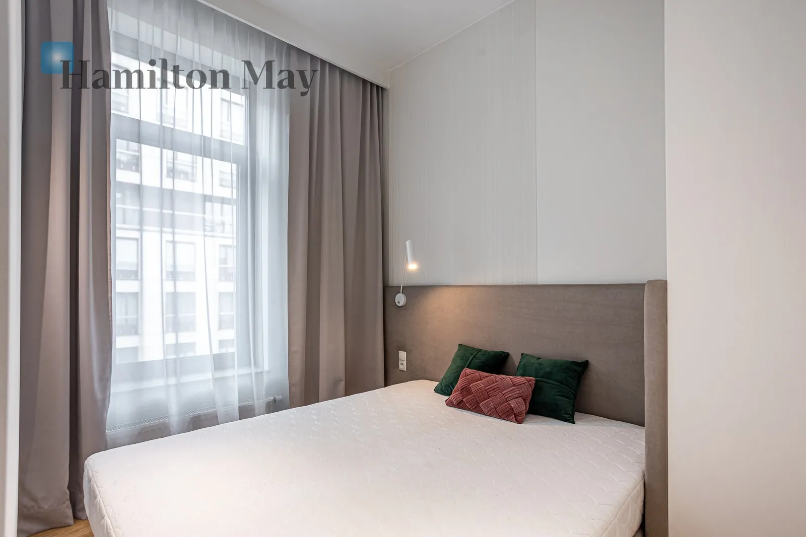 Street: Leszczyńska Region: Śródmieście Subregion: Powiśle Distance to centre: 1.58 km Level: 2 Price: 5069 PLN Bedrooms: 1 - slider