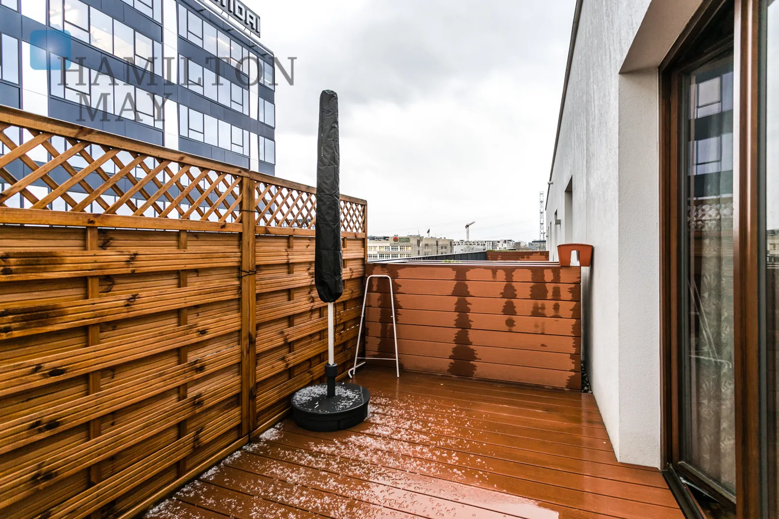 Продається простора квартира з балконом в Мокотові - slider