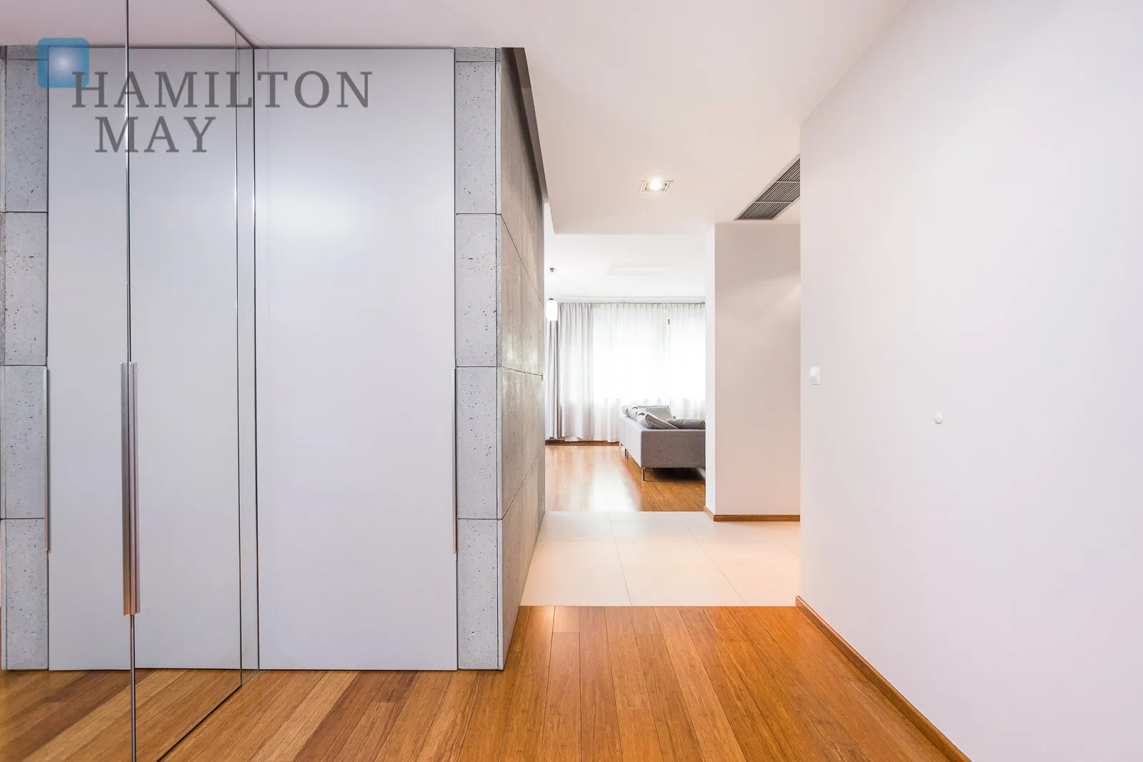 A luxurious apartment in one of the most beautiful places in Krakow - slider