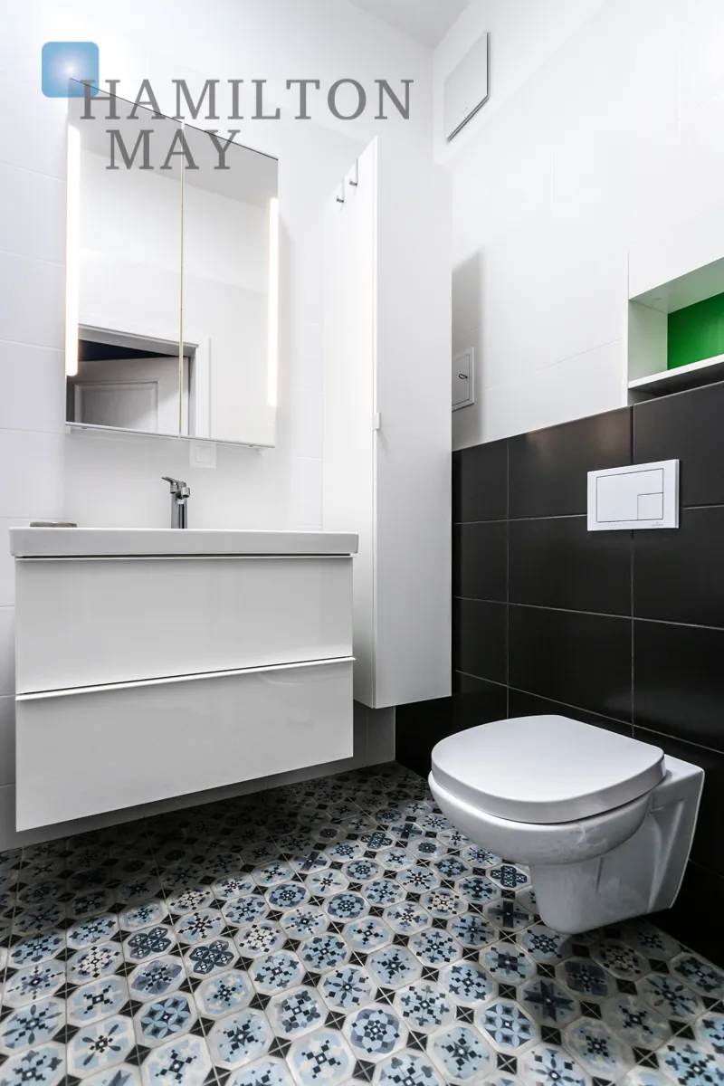 Продається простора квартира з балконом в Мокотові - slider