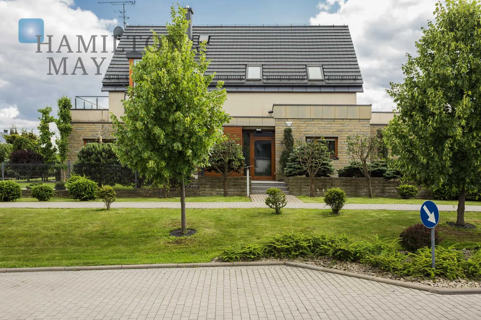 Luxurious house with a swimming pool located on Parkowe Wzgórze - Mogilany
