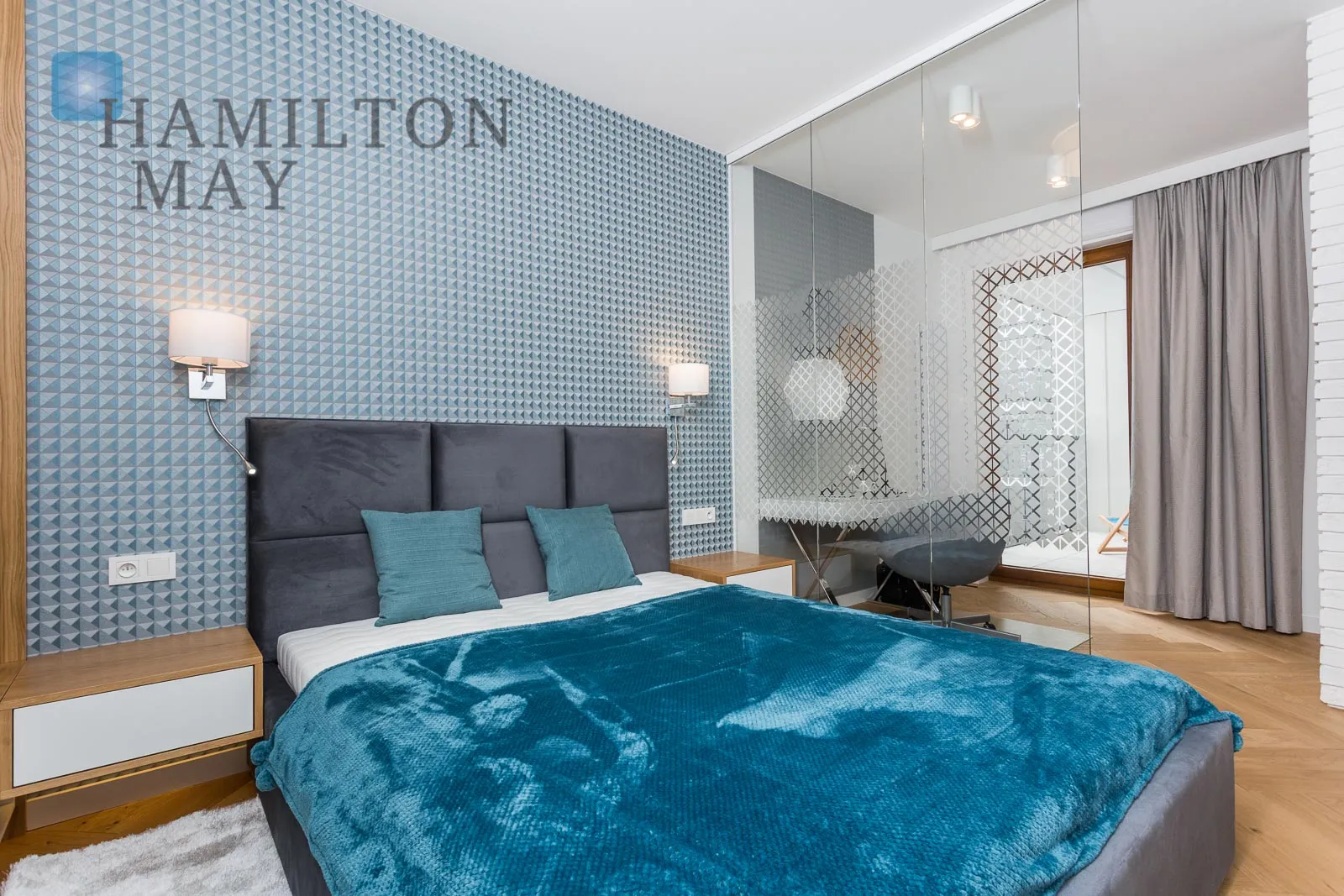 Two-room apartment in the Grzybowska 85 development - slider