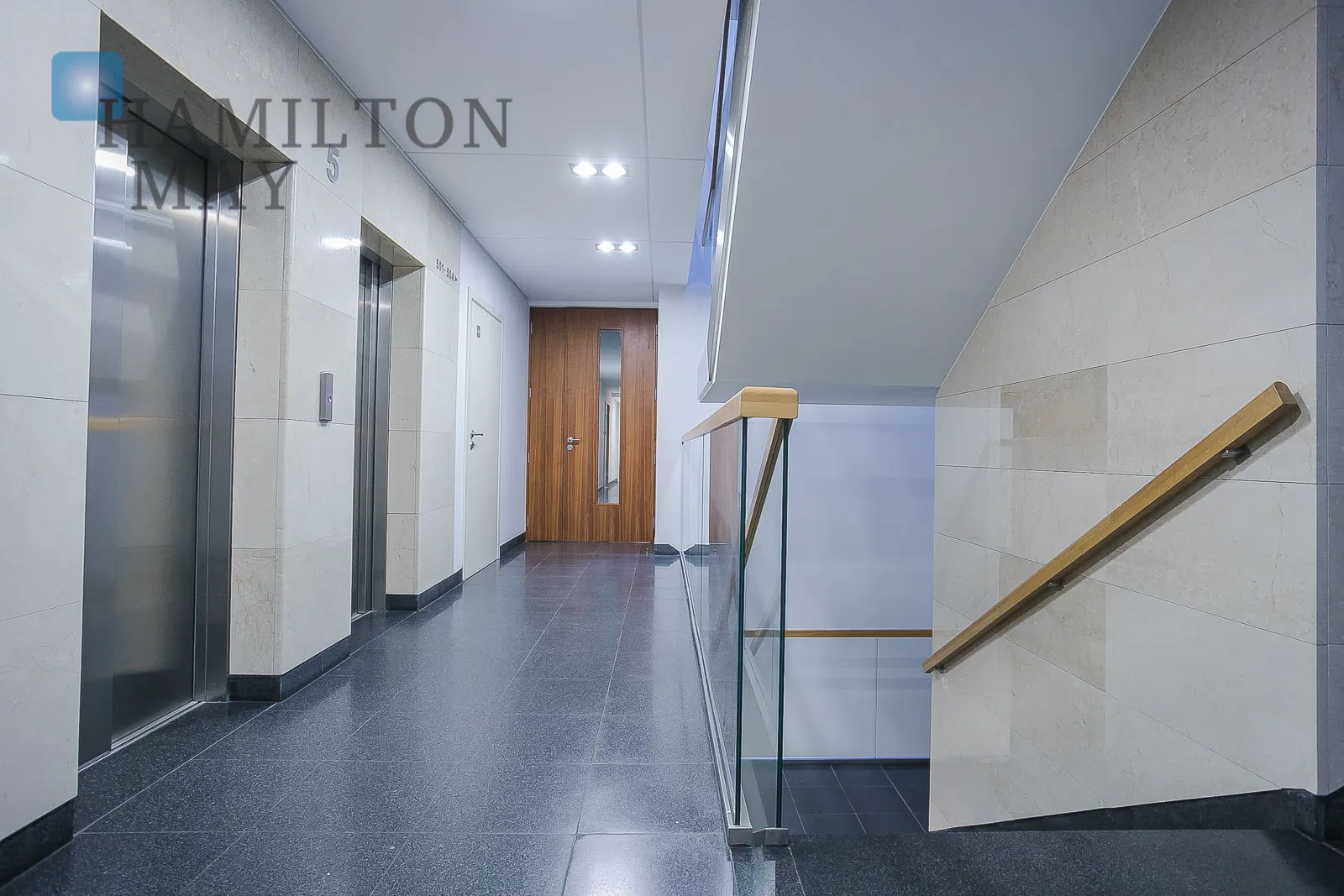 Krakowskie Przedmieście - Elegant apartment 72 m² - slider