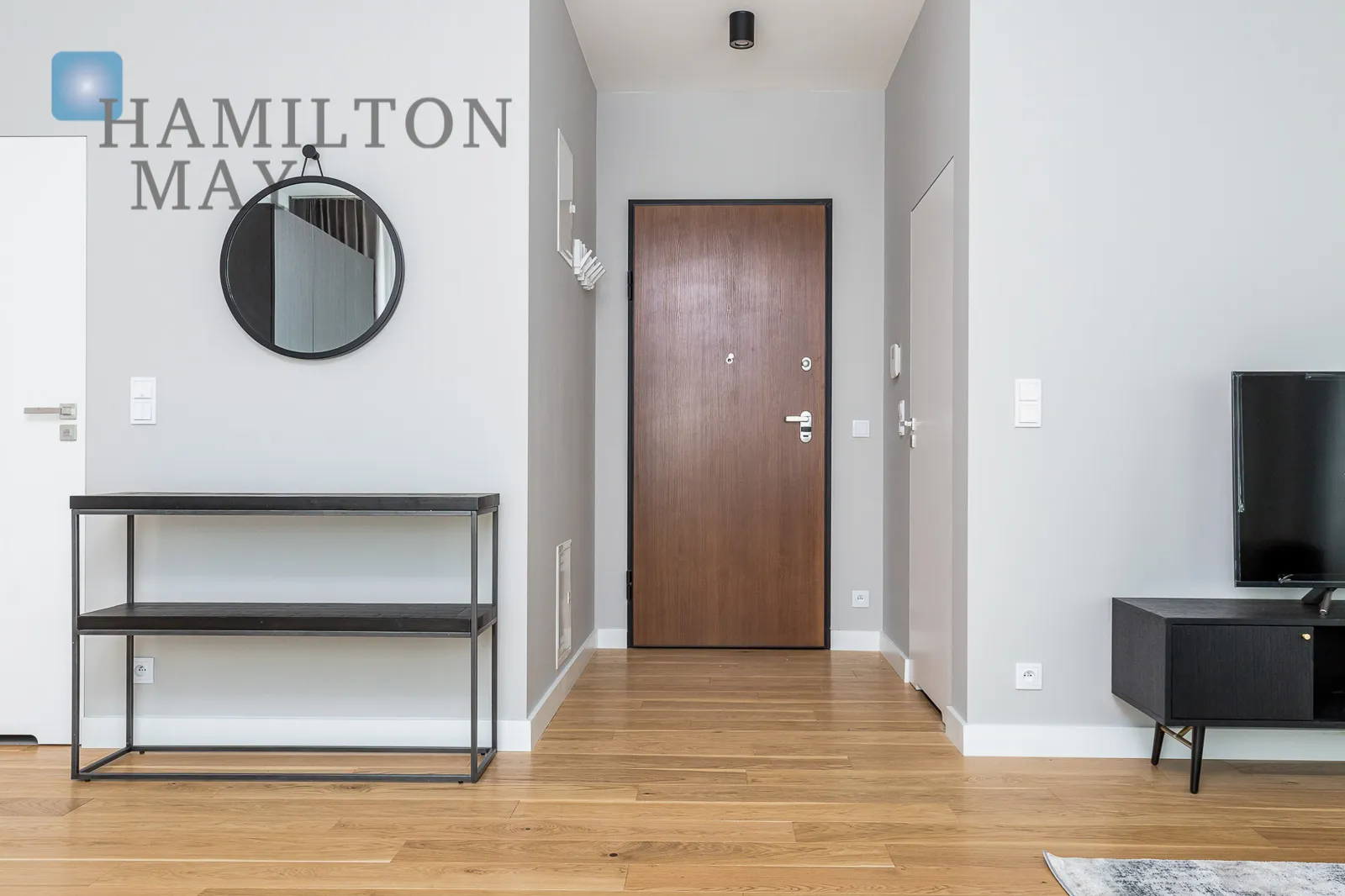 A stylish three-bedroom apartment for rent in Browary Warszawskie - slider