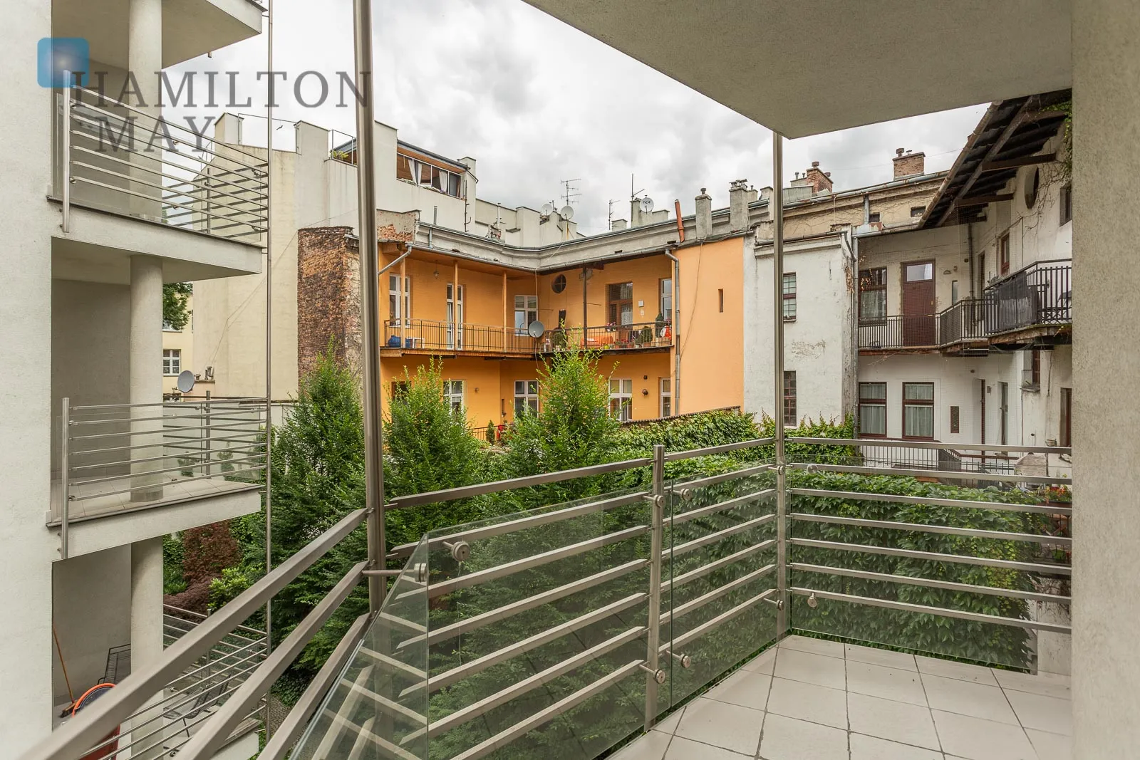 A luxurious apartment in one of the most beautiful places in Krakow - slider