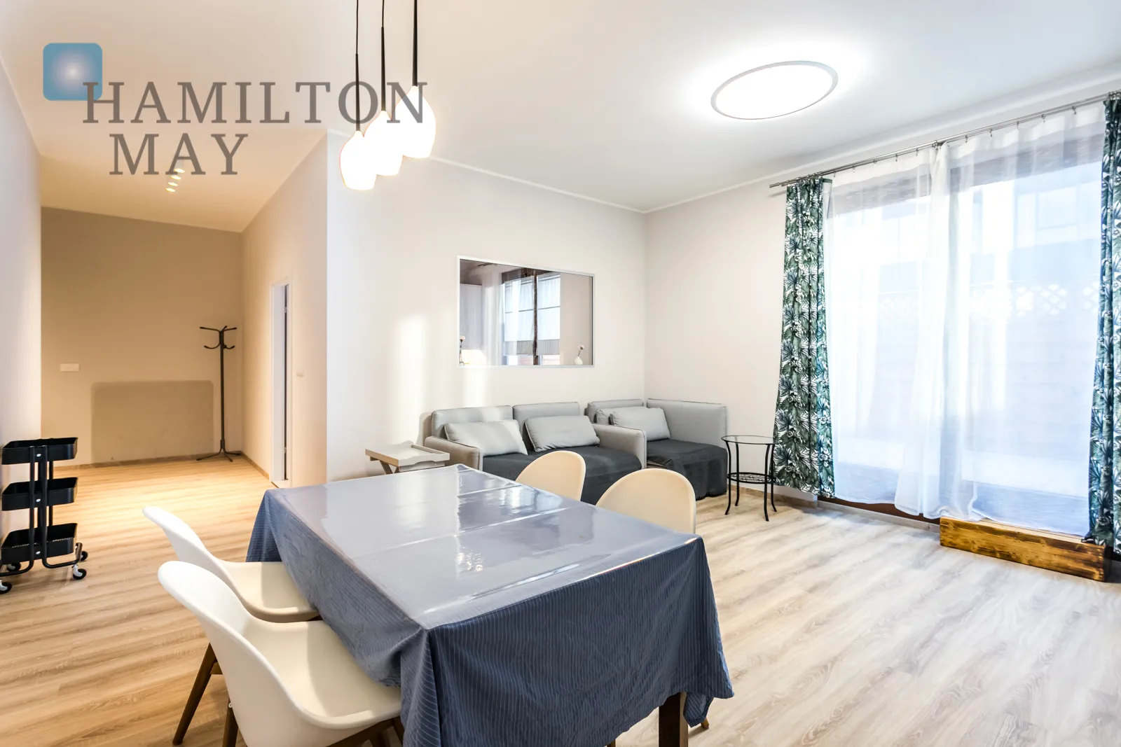 Продається простора квартира з балконом в Мокотові - slider