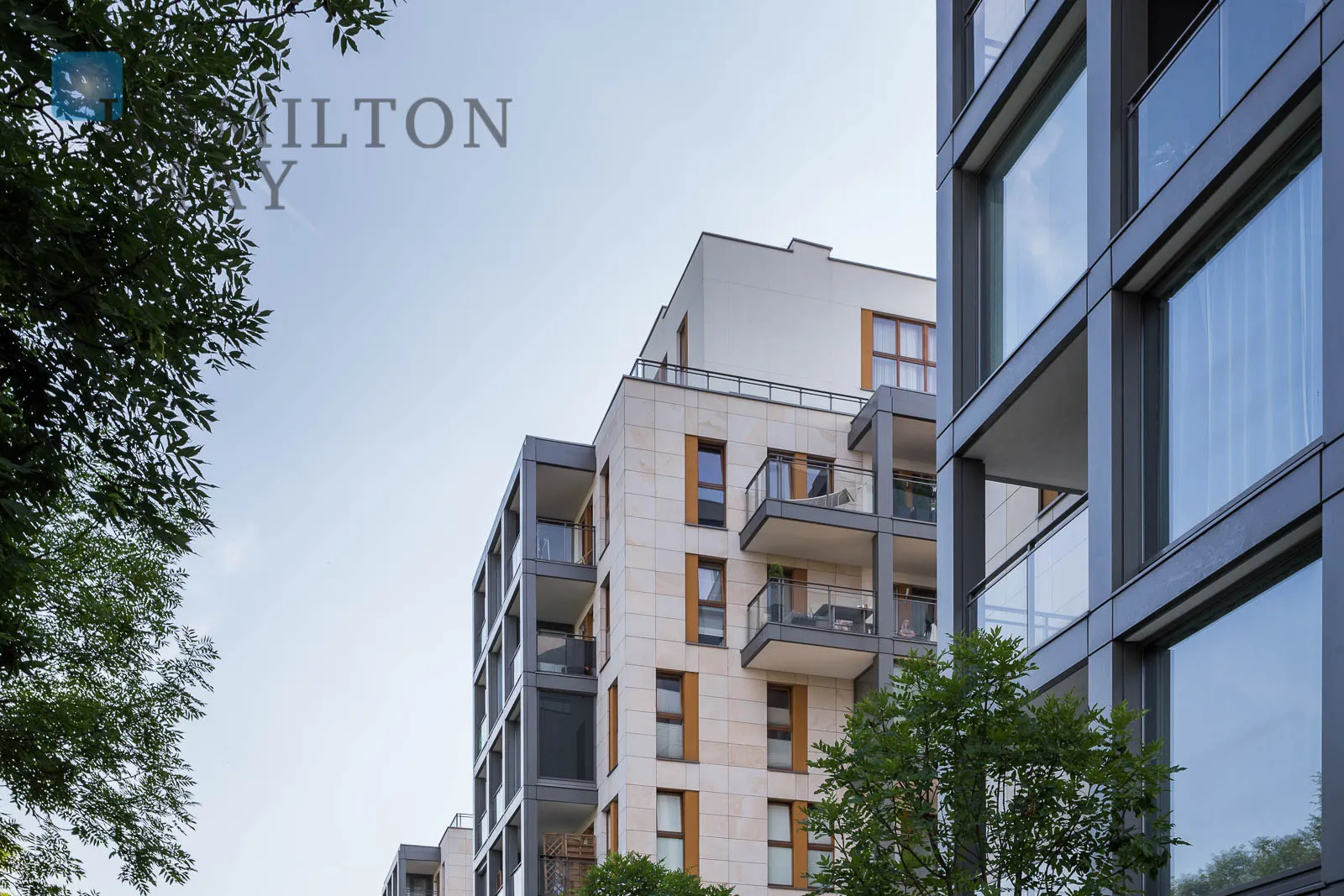 Квартира з терасою площею 35 м² на вулиці Обжежна - slider