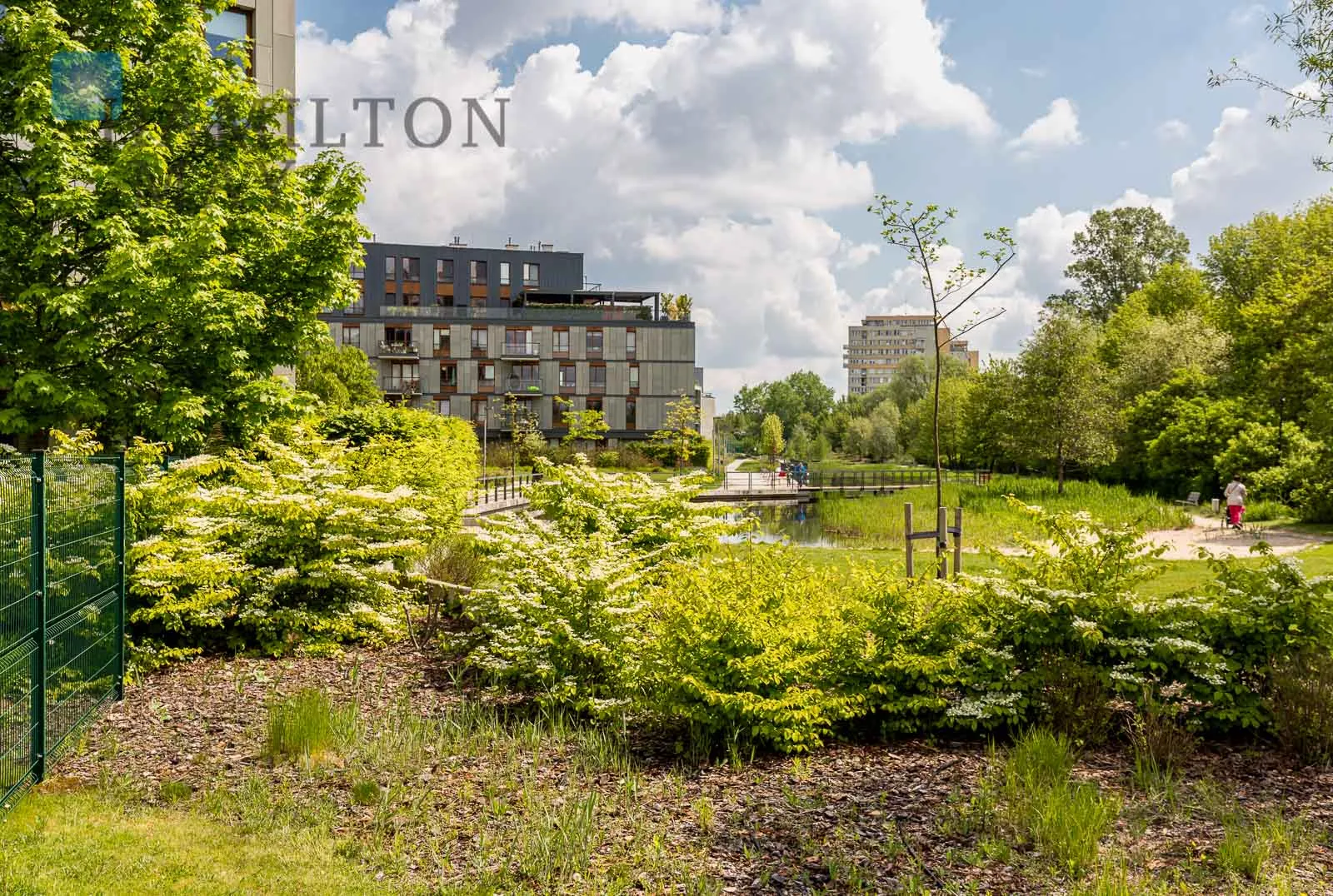 An interestingly designed, three-room apartment in the Apartamenty Mokotów Park development - slider