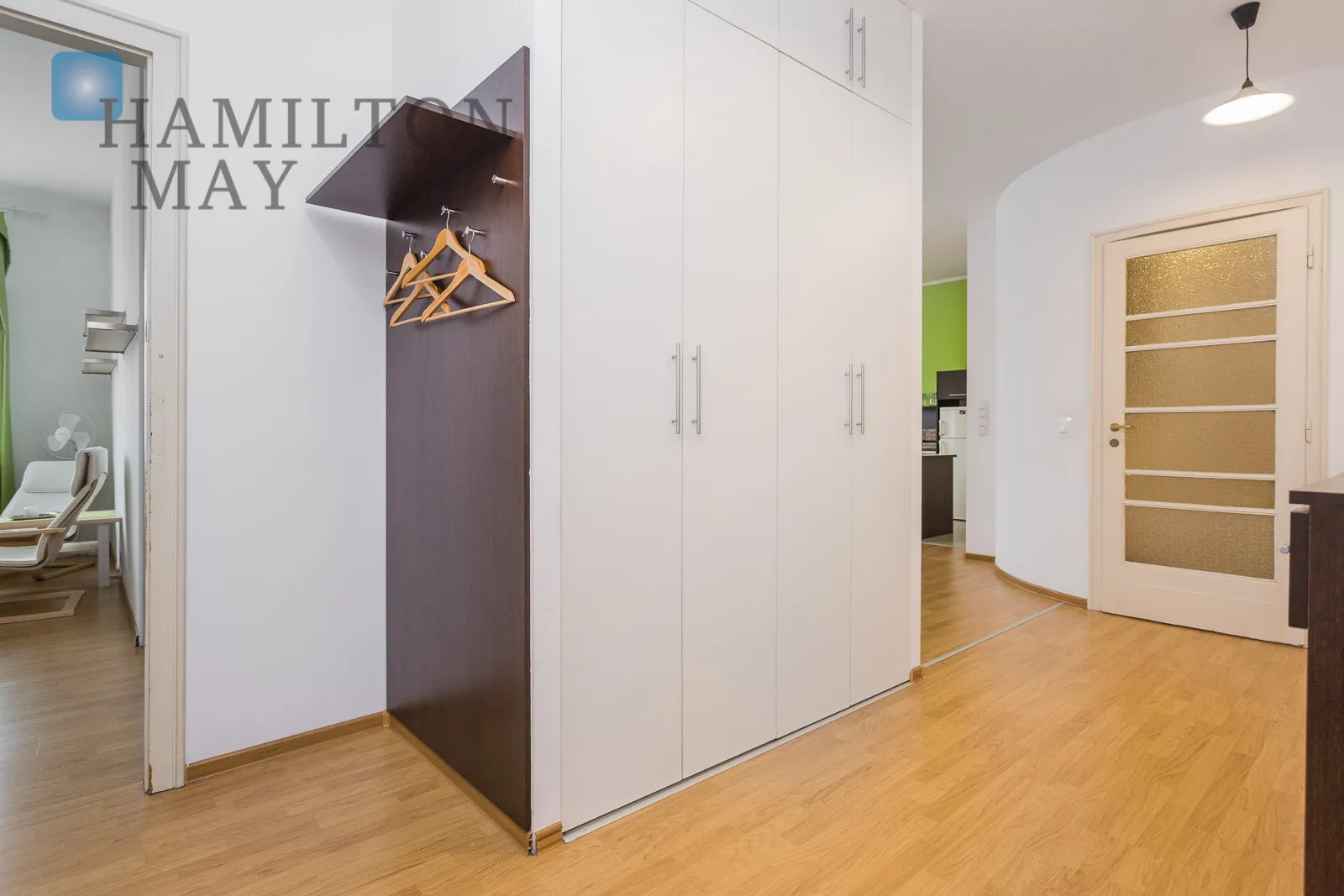 Przestronne i słoneczne mieszkanie z dwoma sypialniami w centrum Krakowa - slider