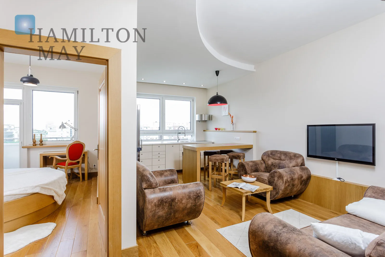 Street: Domaniewska Region: Mokotów Subregion: Ksawerów Distance to centre: 5.2 km Level: 11 Price: 3200 PLN Bedrooms: 1 Bathrooms: 1 - slider