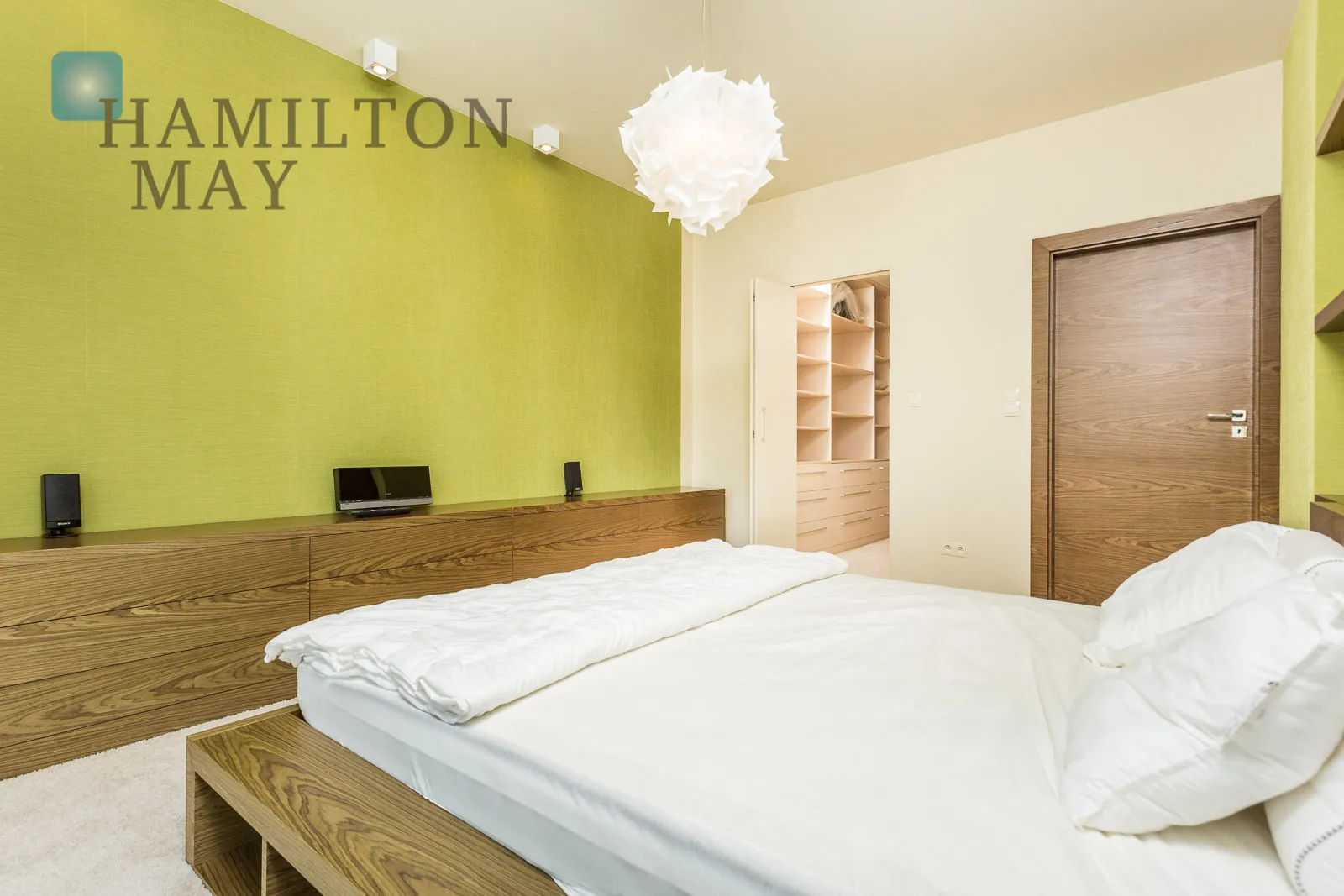 Apartment with a large balcony | near Dworzec Gdański metro - slider