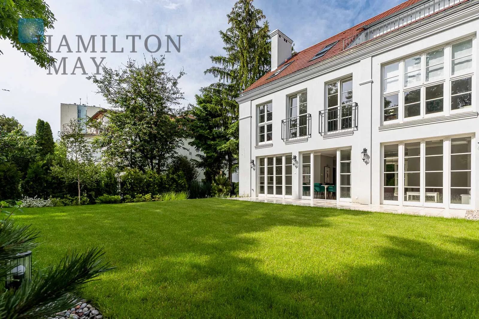 Apartament w willi na Starym Żoliborzu - slider