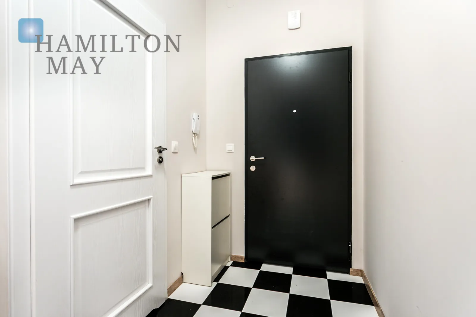 Продається простора квартира з балконом в Мокотові - slider