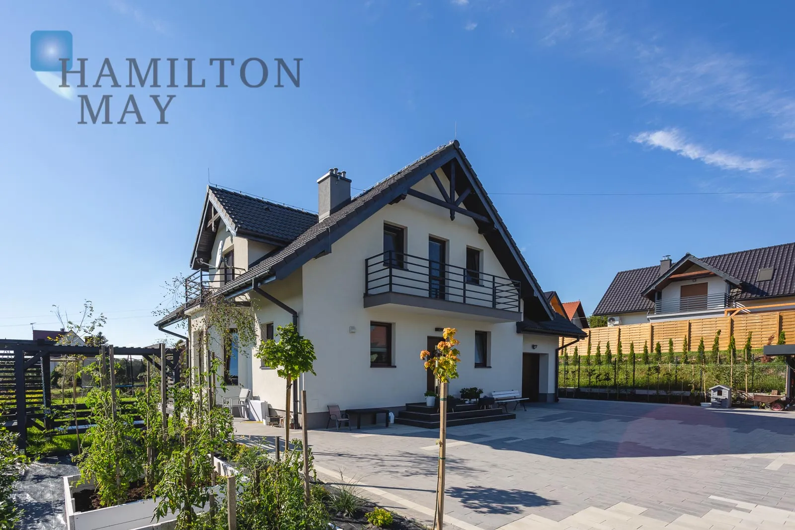 A detached house for rent in a beautiful, quiet area - slider