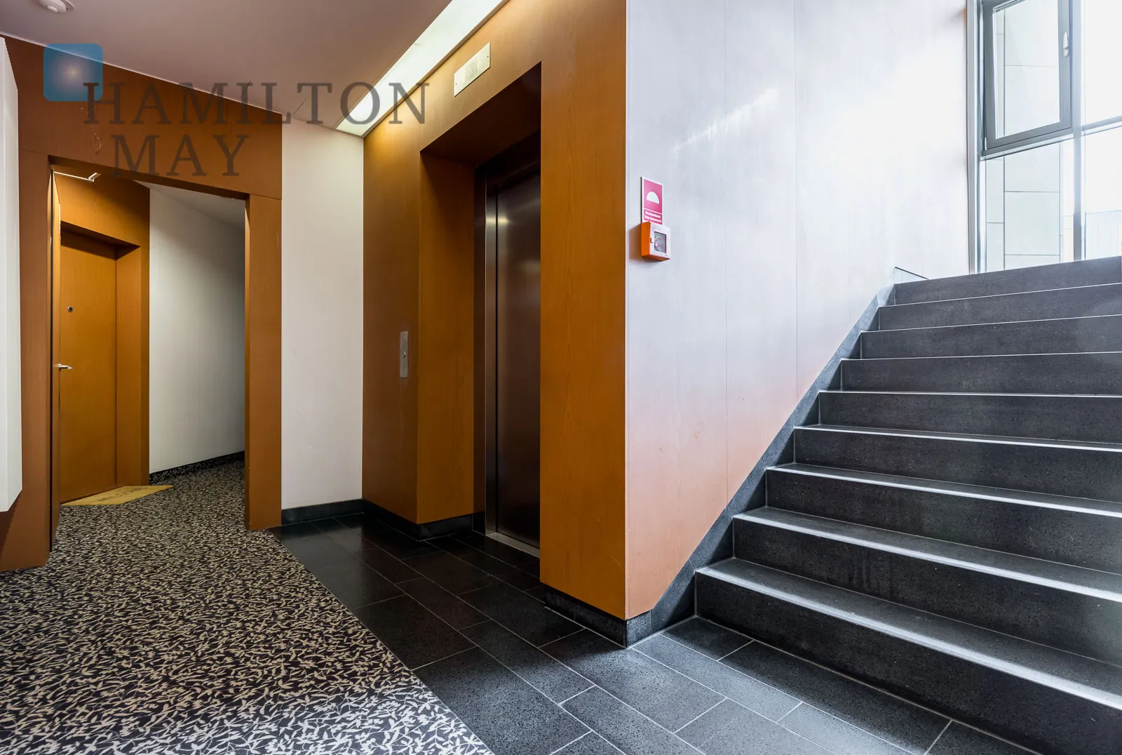 An interestingly designed, three-room apartment in the Apartamenty Mokotów Park development - slider