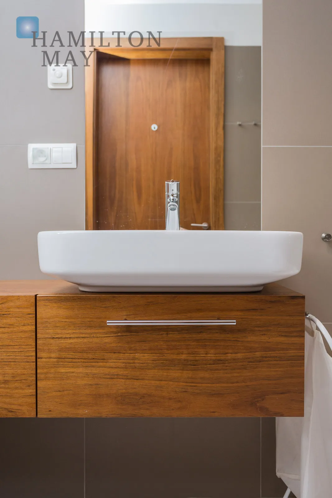 A luxurious apartment in one of the most beautiful places in Krakow - slider