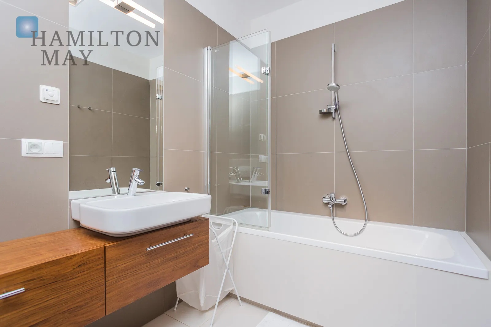 A luxurious apartment in one of the most beautiful places in Krakow - slider