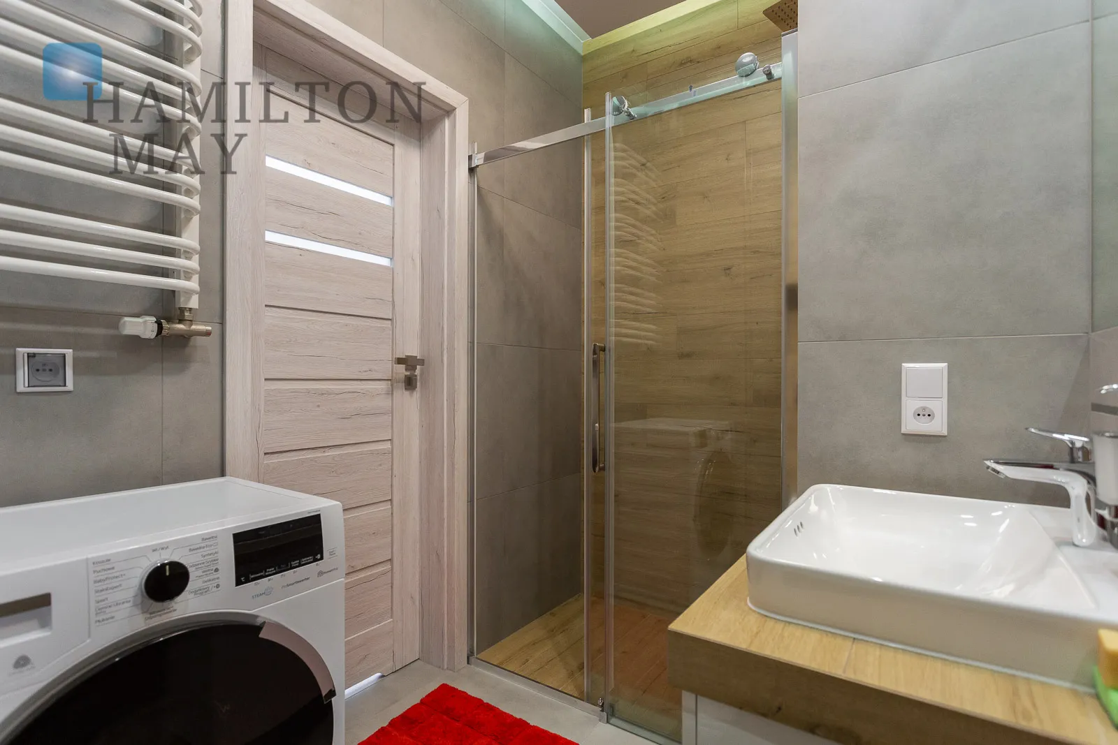 A unique apartment on Fabryczna Street in Krakow - slider