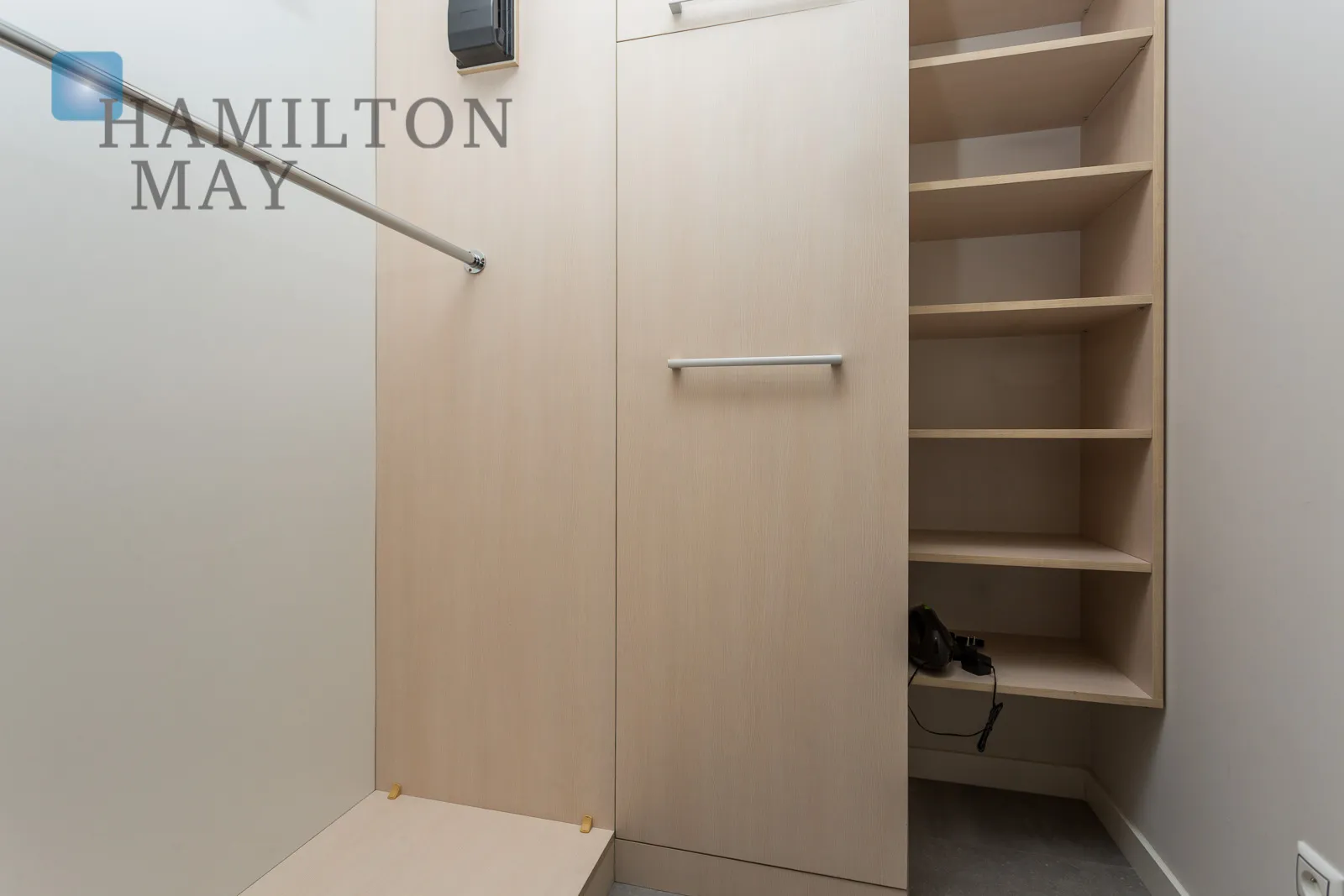 Apartment with a large balcony | near Dworzec Gdański metro - slider